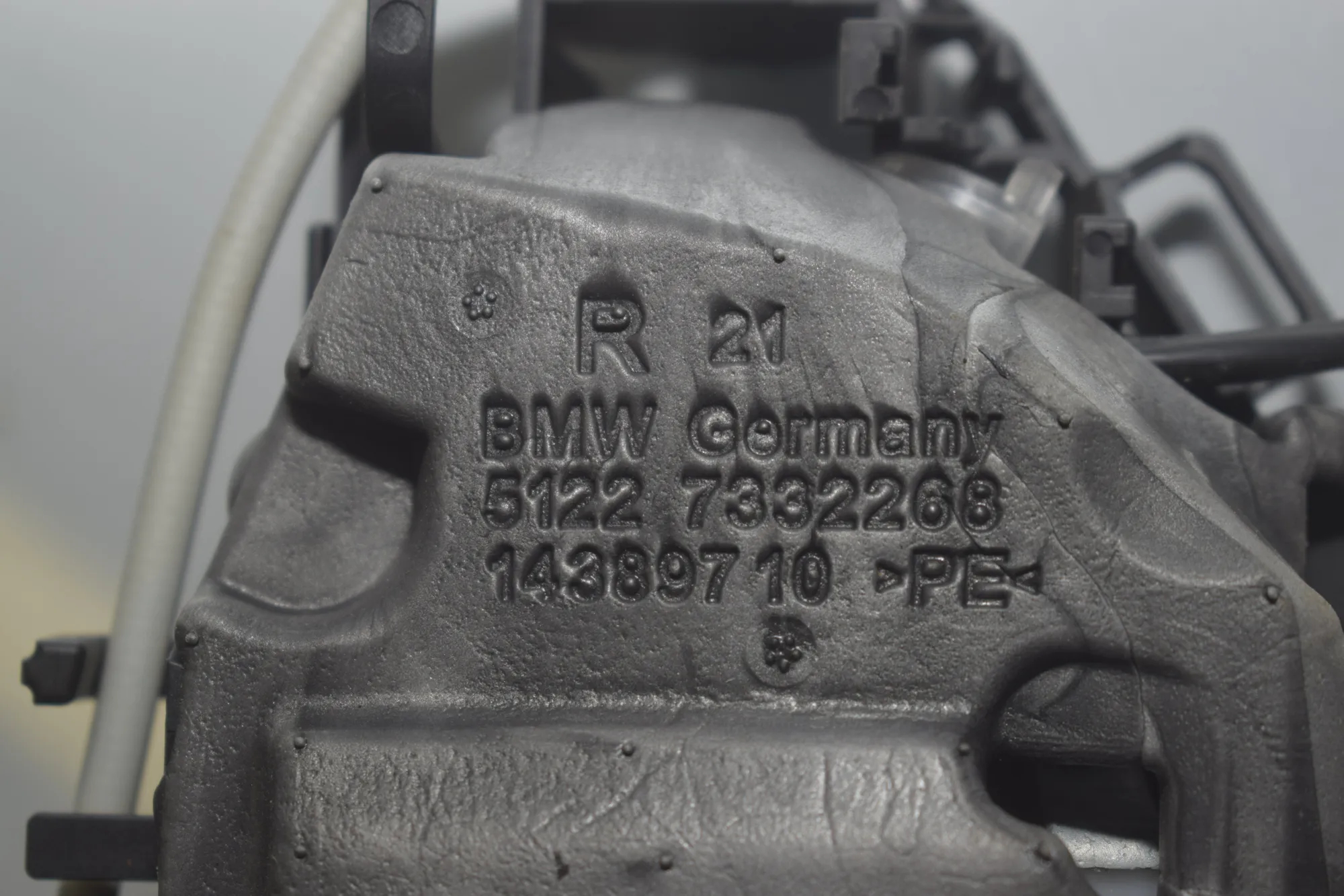 Rear Right Door Interior Handle Frame – OEM 7332268 · BMW 3 (F30, F80) 328 i xDrive 2012 – 5