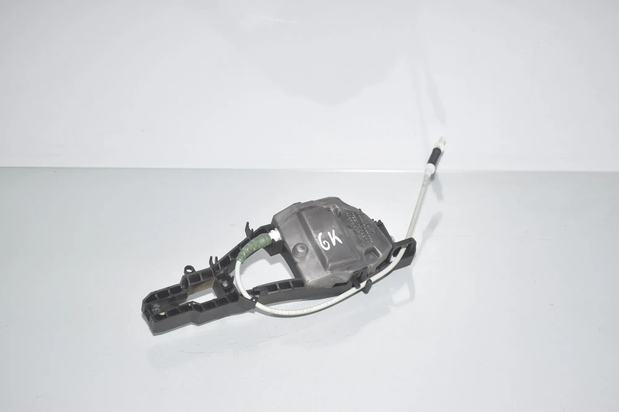 Rear Left Door Interior Handle Frame – OEM 7332267 · BMW 3 (F30, F80) 328 i xDrive 2012 – 2