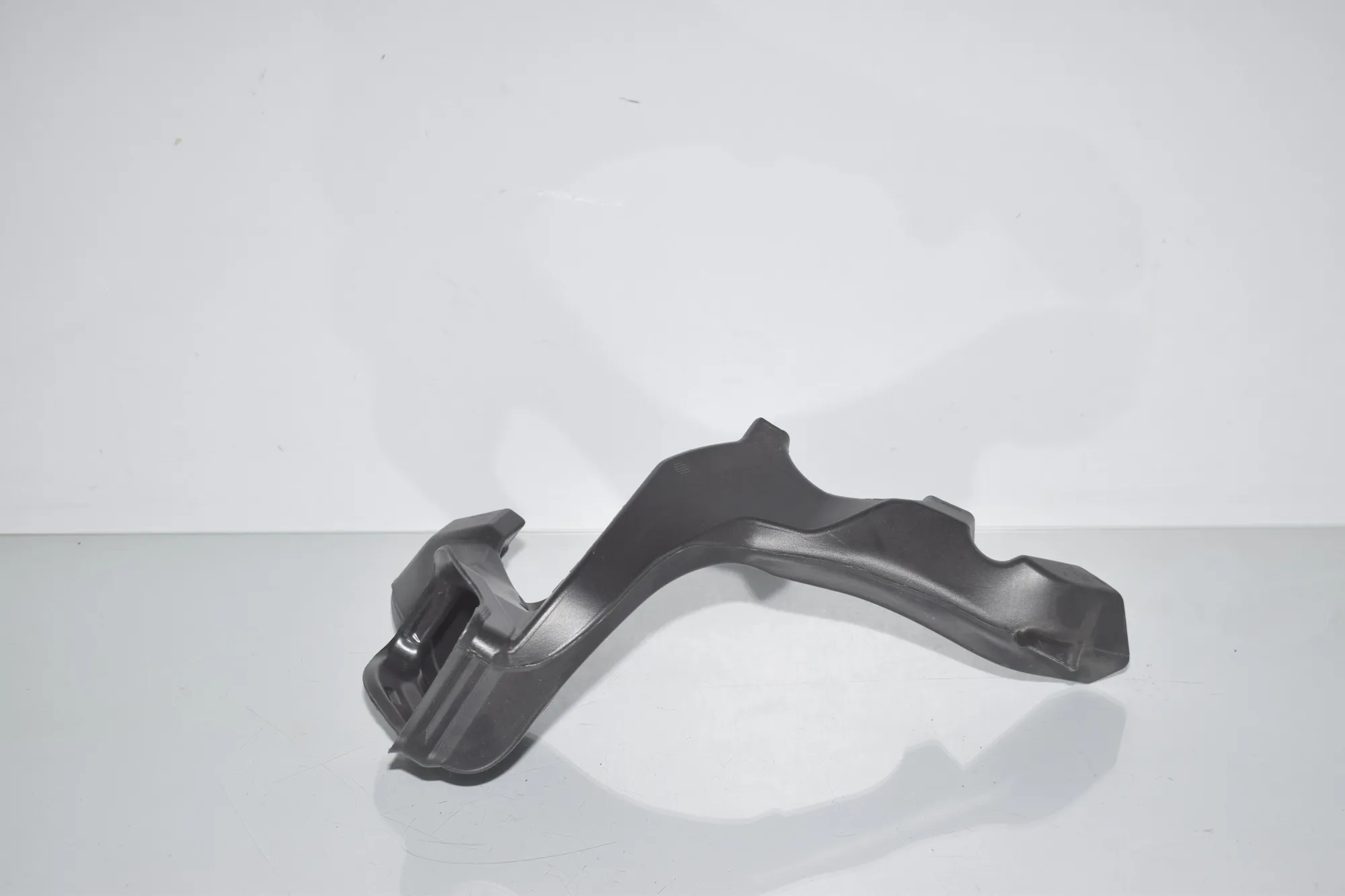 Air Intake Tube – OEM 9205387 · BMW 3 (F30, F80) 328 i xDrive 2012 – 3