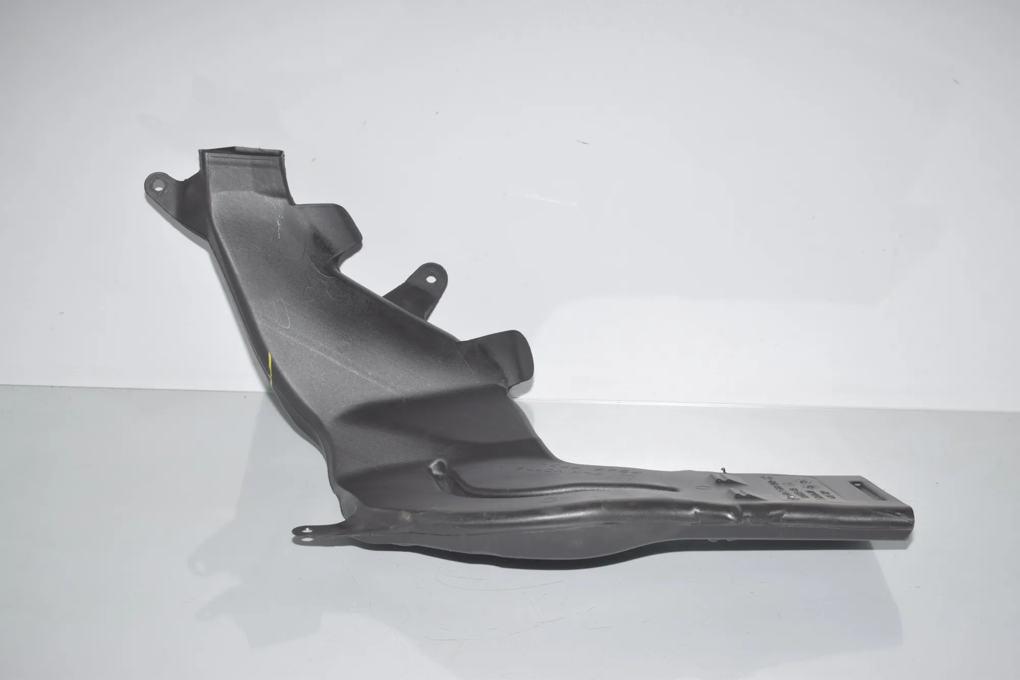 Air Intake Tube – OEM 7221929 · BMW 3 (F30, F80) 328 i xDrive 2012 – 3