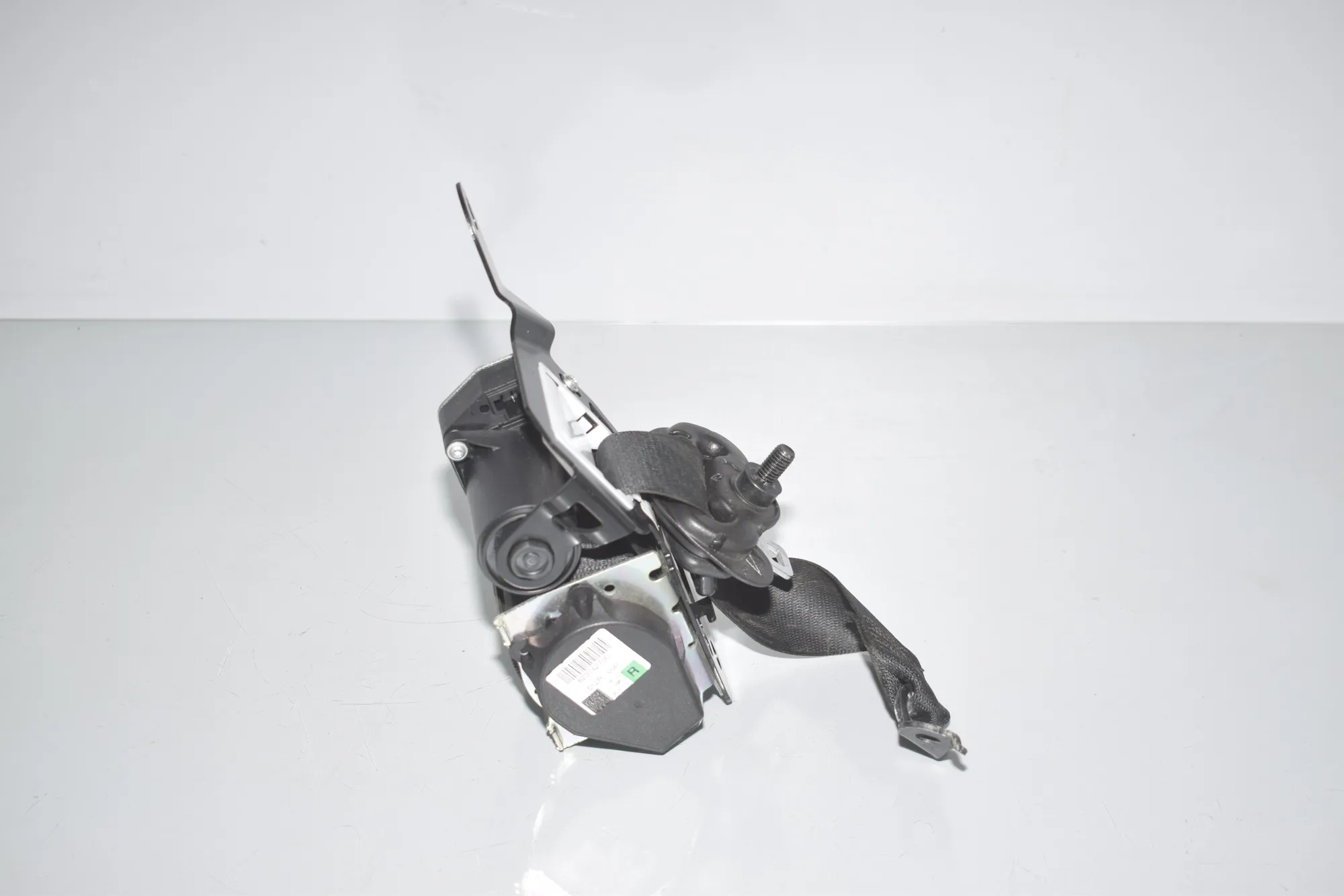Front Right Seatbelt – OEM 7321682 · BMW 3 (F30, F80) 328 i xDrive 2012 – 4