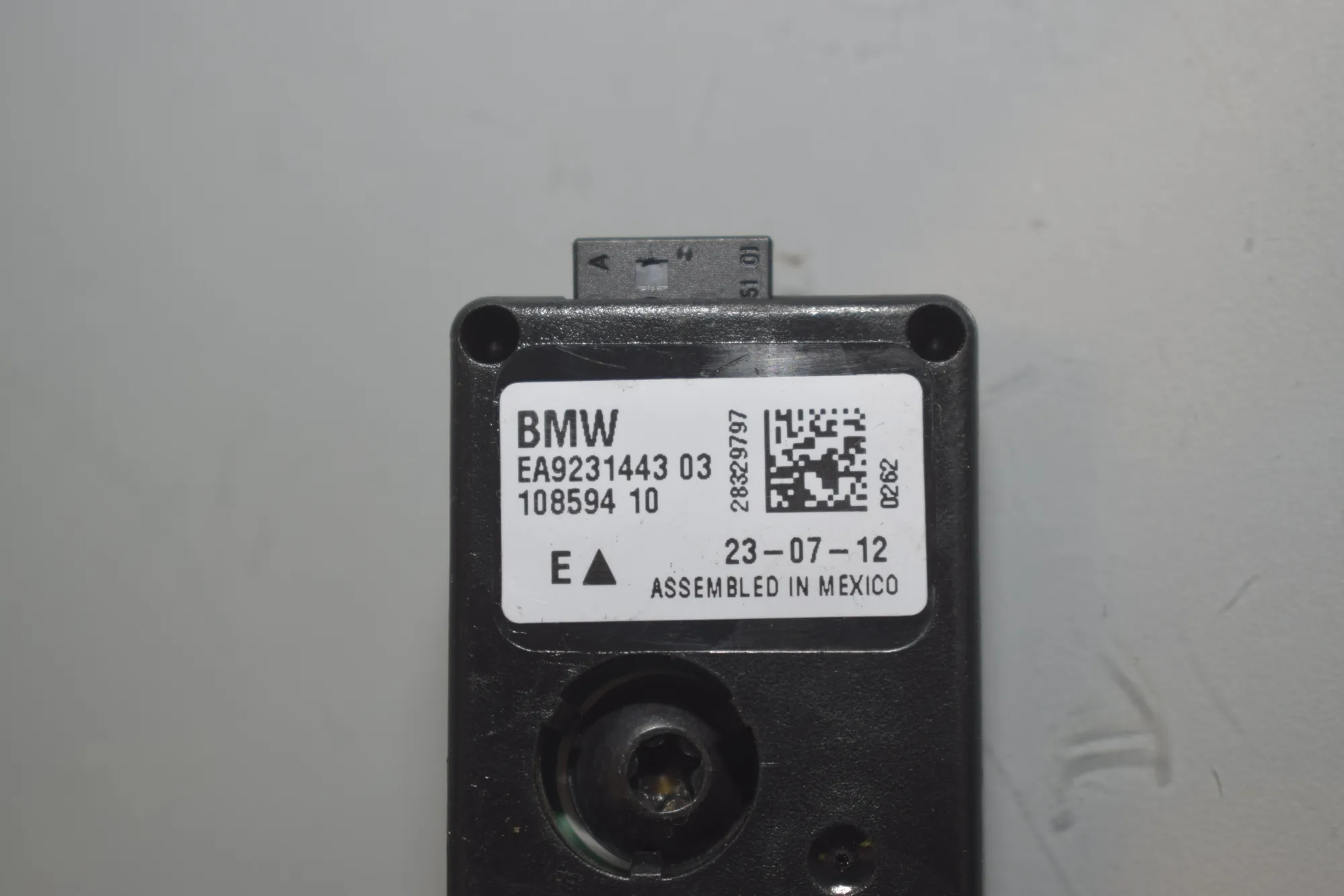 Antenna – OEM 9231443 · BMW 3 (F30, F80) 328 i xDrive 2012 – 5