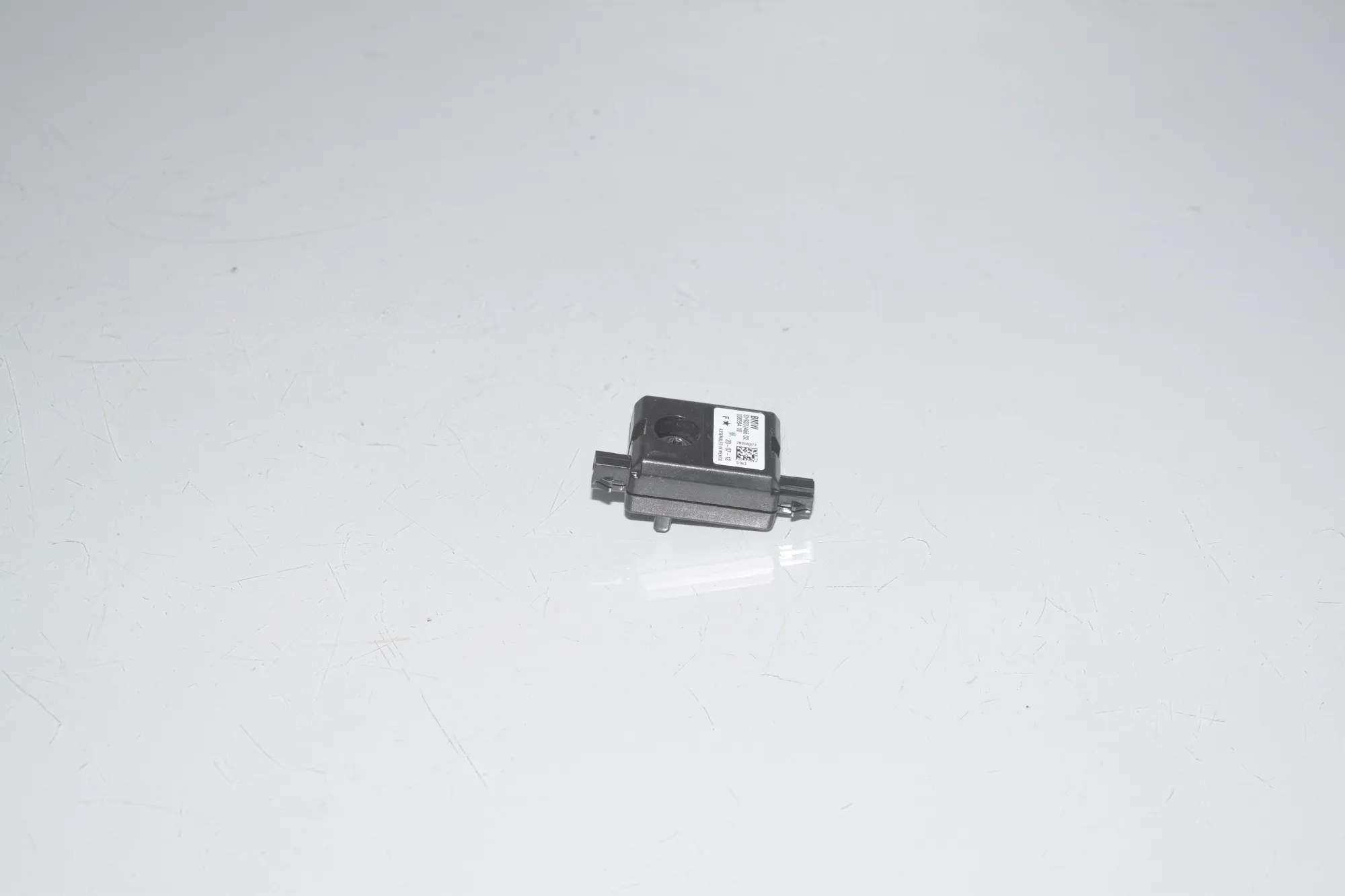 Antenna – OEM 9231466 · BMW 3 (F30, F80) 328 i xDrive 2012 – 4