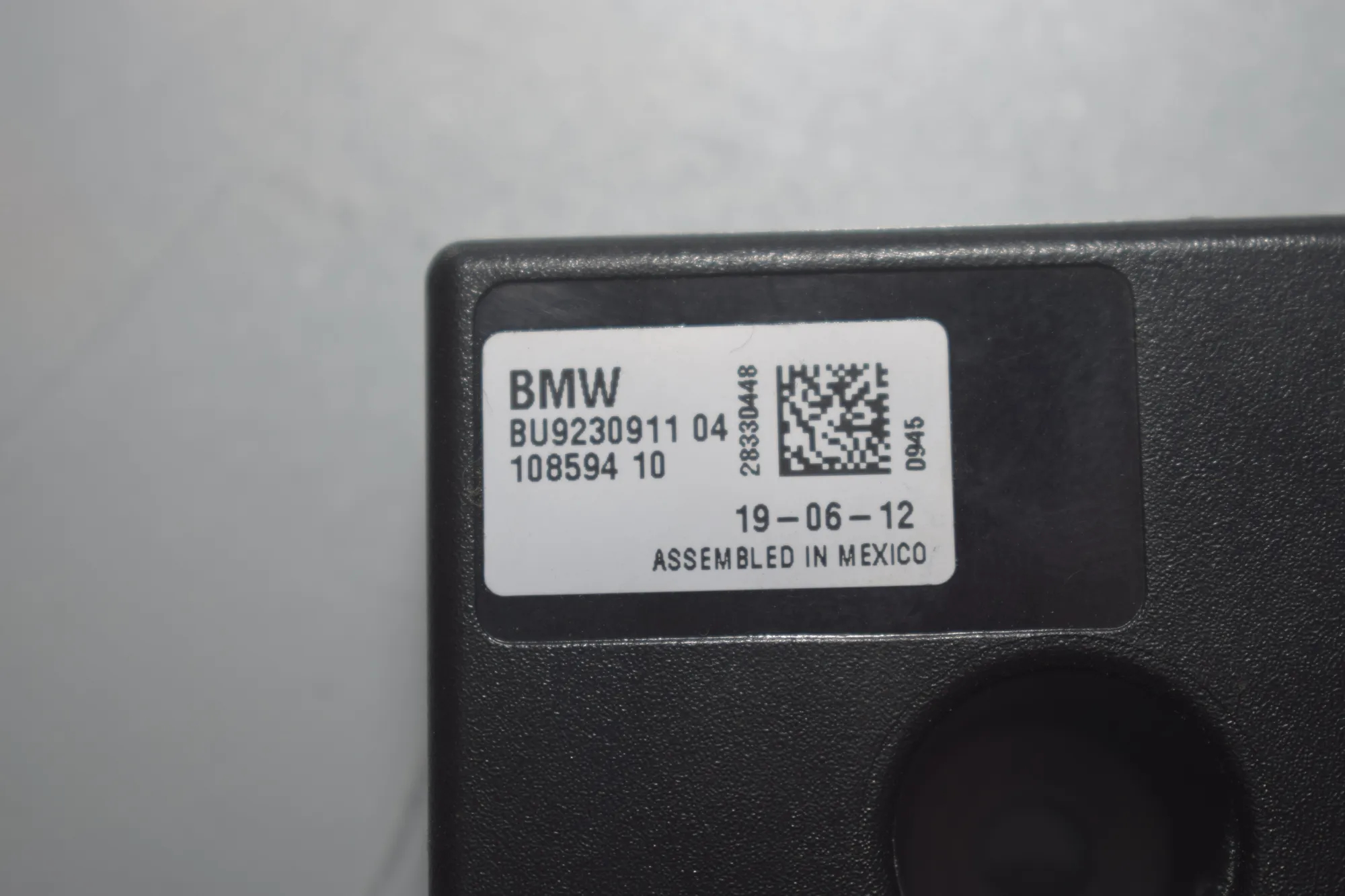 Antenna – OEM 9230911 · BMW 3 (F30, F80) 328 i xDrive 2012 – 5