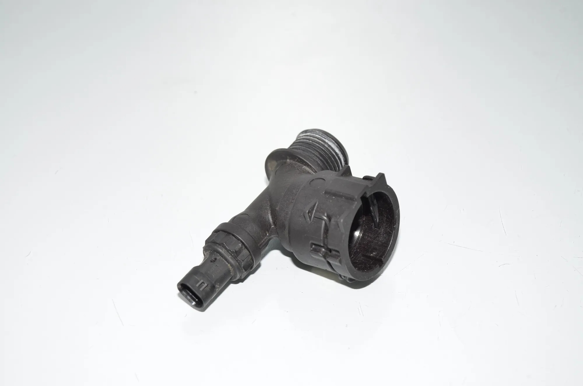 Other Engine Compartment Parts – OEM 8476986 · BMW X5 (G05) BMW X5 (G05) xDrive 30 d Mild-Hybrid 2021 – 4