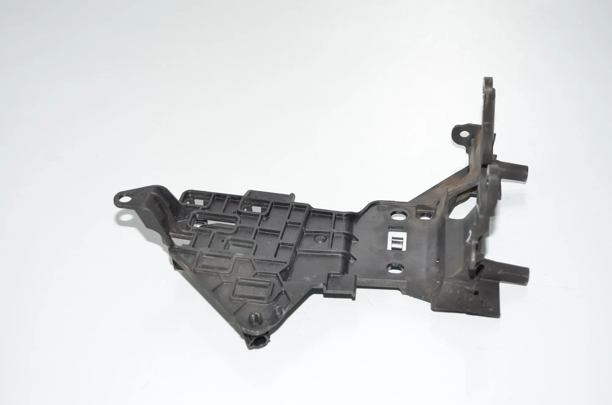 Bracket – OEM 8599057 · BMW X5 (G05) BMW X5 (G05) xDrive 30 d Mild-Hybrid 2021