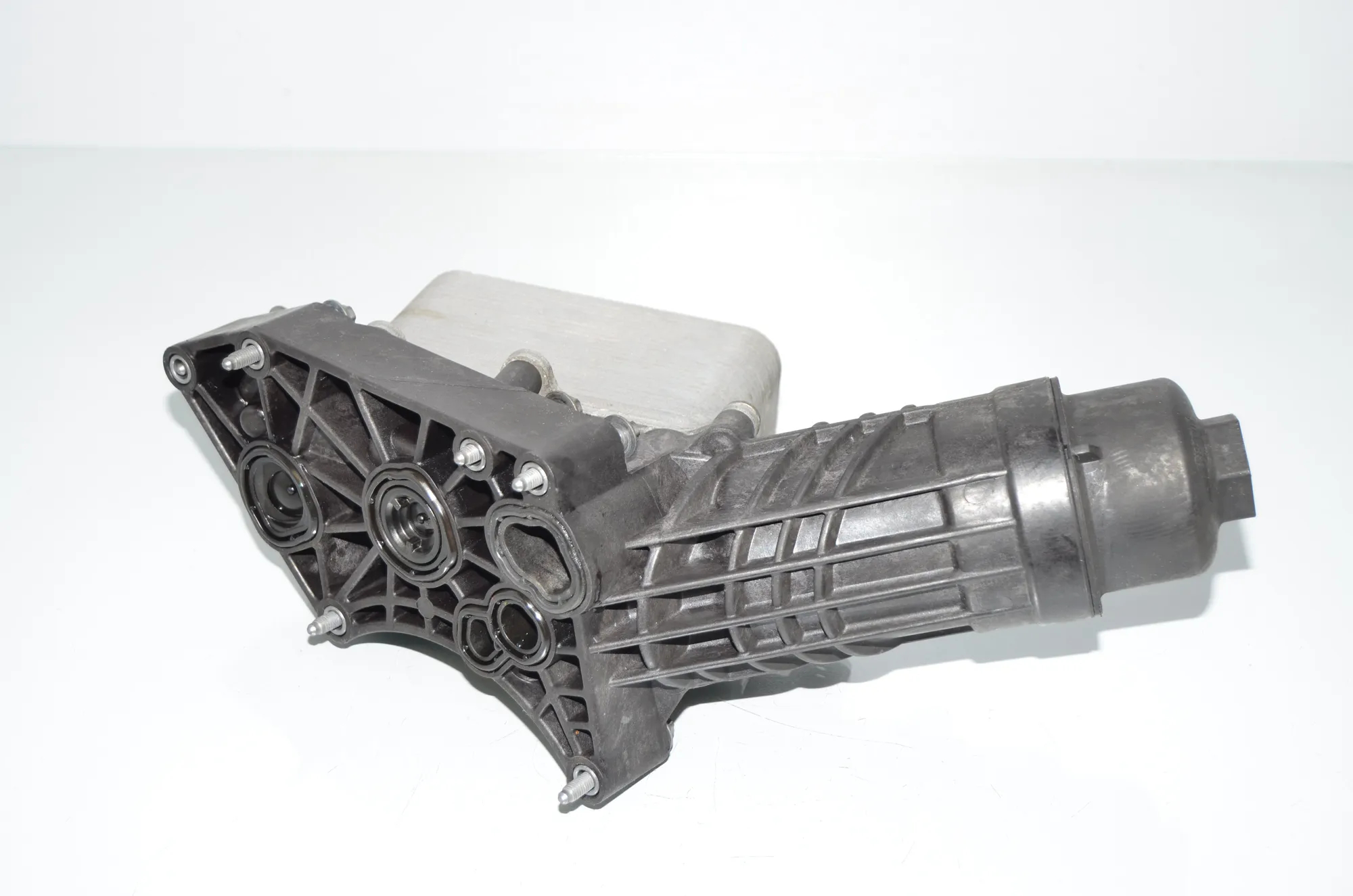 Oil Cooler – OEM 8586674 · BMW X5 (G05) BMW X5 (G05) xDrive 30 d Mild-Hybrid 2021 – 2