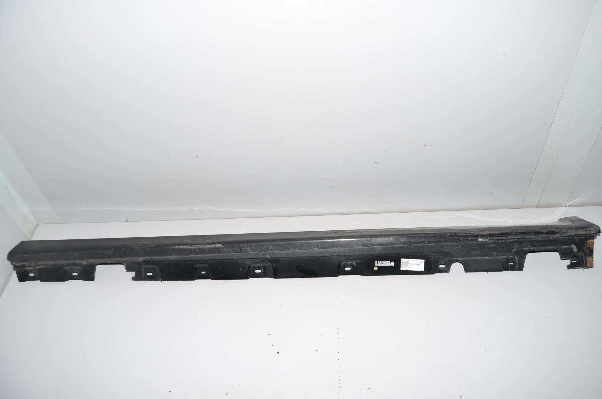 Left Side Plastic Sideskirt Cover – OEM 7207091 · BMW 5 (F10) 525 d 2012 – 3