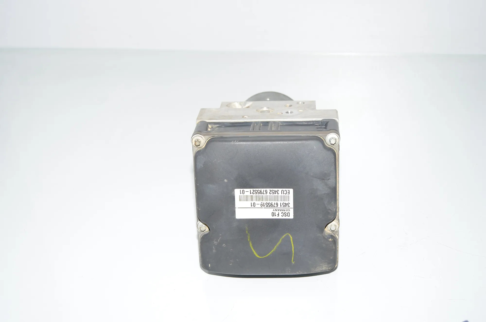 ABS Pump – OEM 6795521 · BMW 5 Touring (F11) 520 d 2010