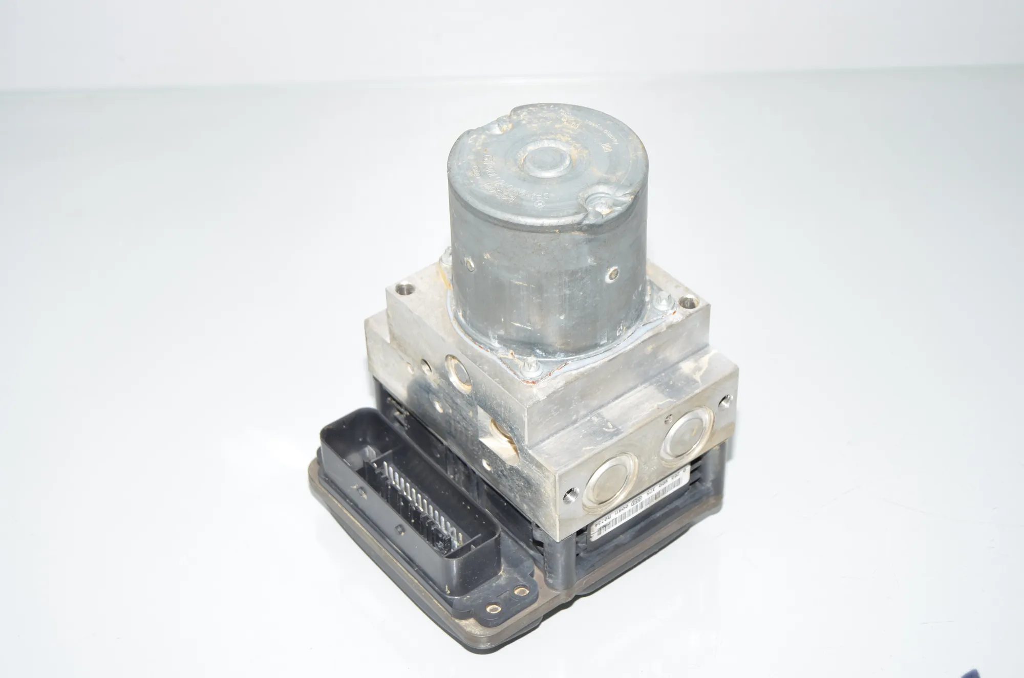 ABS Pump – OEM 6795521 · BMW 5 Touring (F11) 520 d 2010 – 2