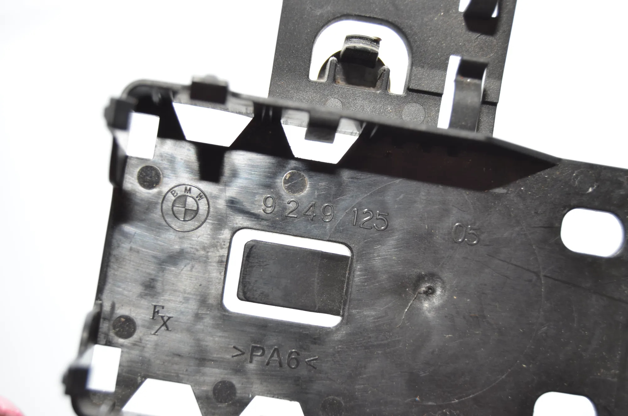 Bracket – OEM 61359249125 · BMW 3 (F30, F80) BMW 3 (F30, F80) 316 d 2011 – 5