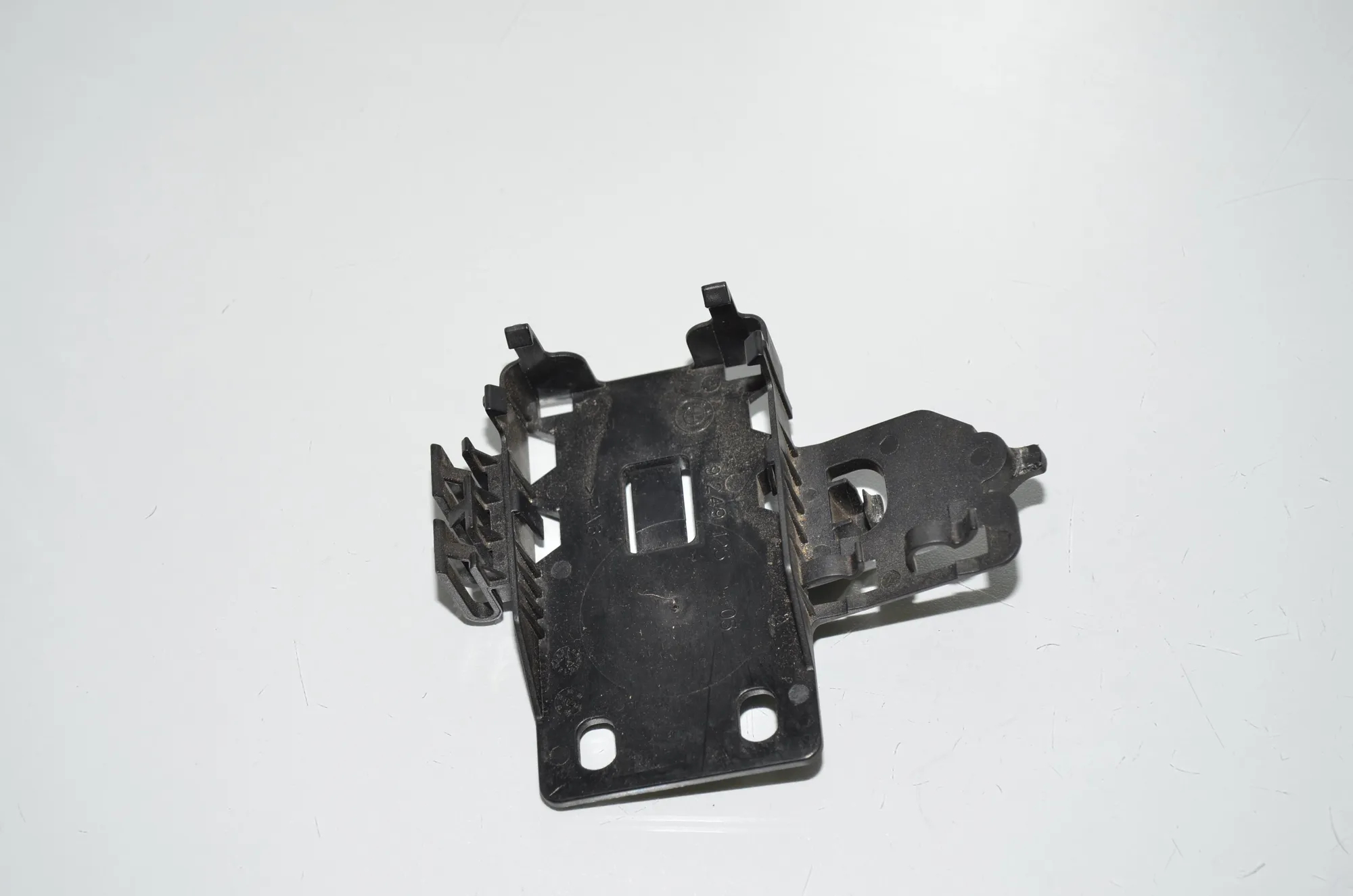 Bracket – OEM 61359249125 · BMW 3 (F30, F80) BMW 3 (F30, F80) 316 d 2011 – 3