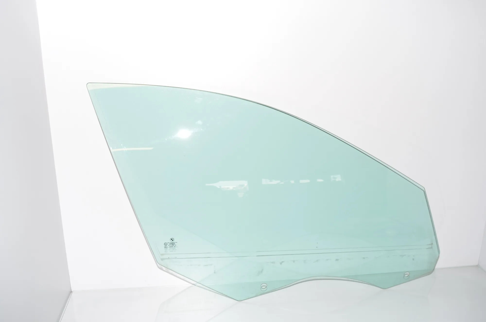 Front Right Door Window – OEM 7182110 · BMW 5 Touring (F11) 520 d 2010