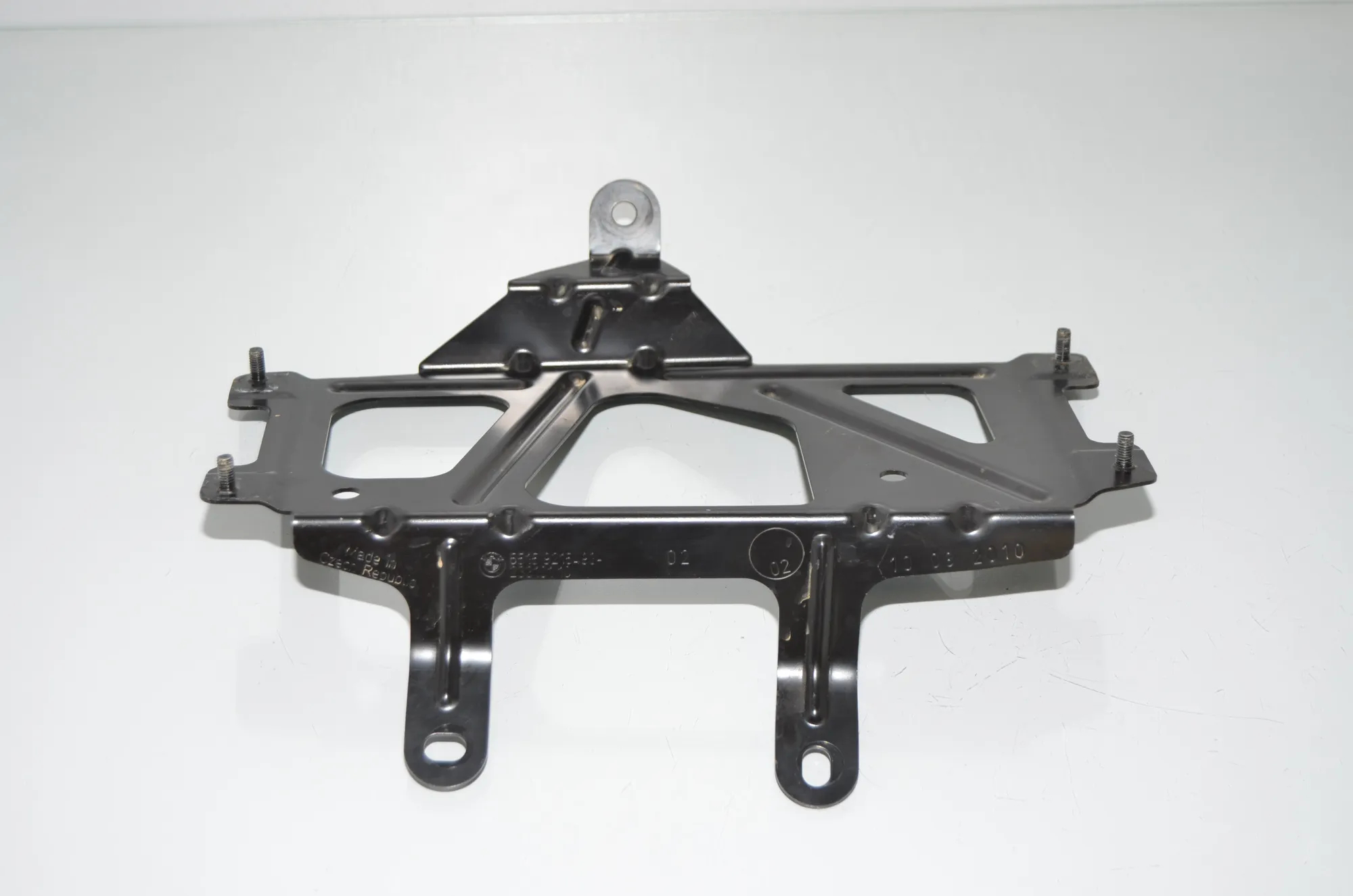 Bracket – OEM 9215493 · BMW 5 Touring (F11) 520 d 2010 – 4