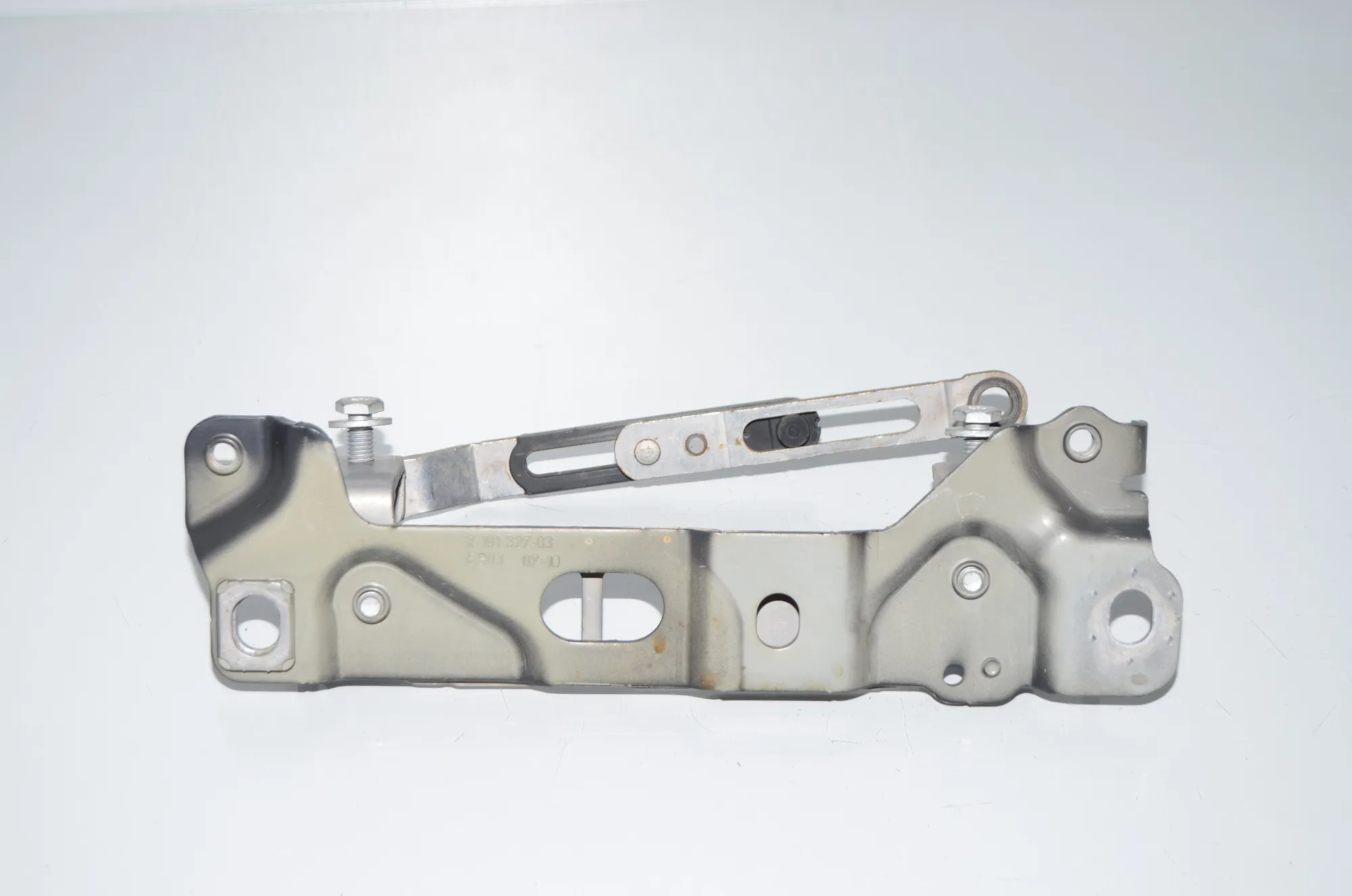 Bracket – OEM 7186987 · BMW 5 Touring (F11) 520 d 2010 – 3