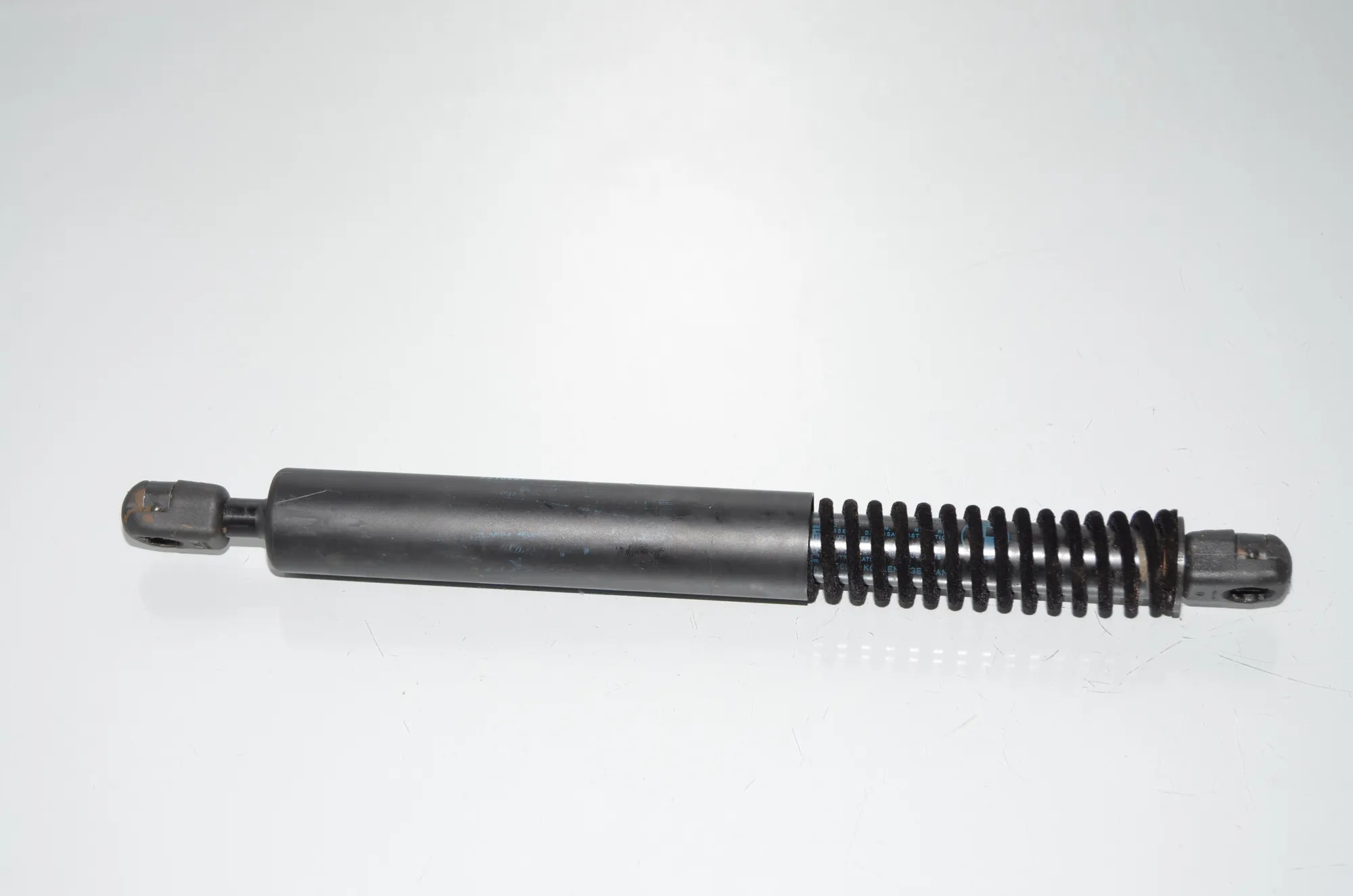 Right Side Tailgate Gas Strut – OEM 7210557 · BMW 5 Touring (F11) 520 d 2010 – 2