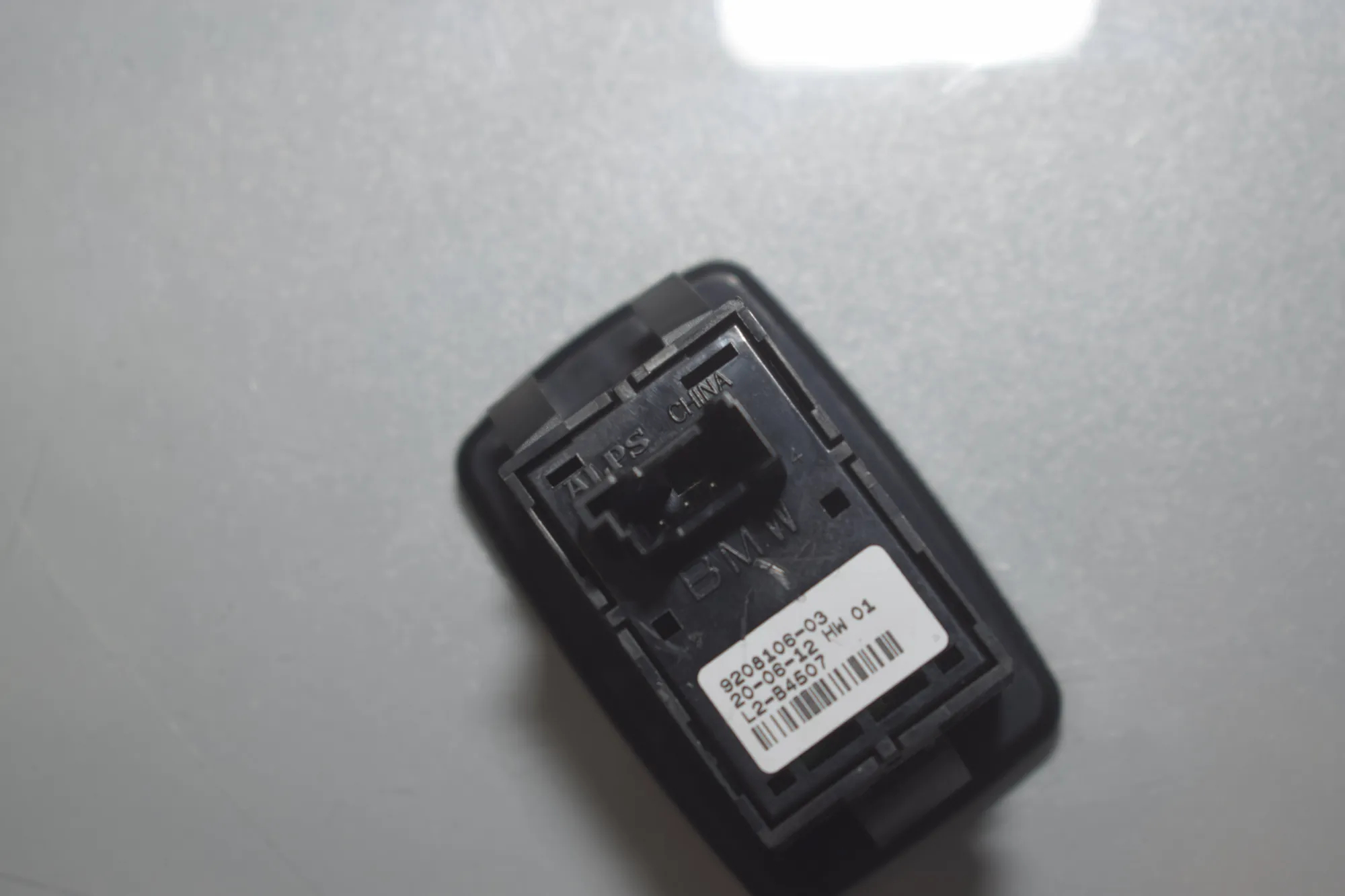 Rear Right Door Window Switch – OEM 9208106 · BMW 3 (F30, F80) 328 i xDrive 2012 – 4