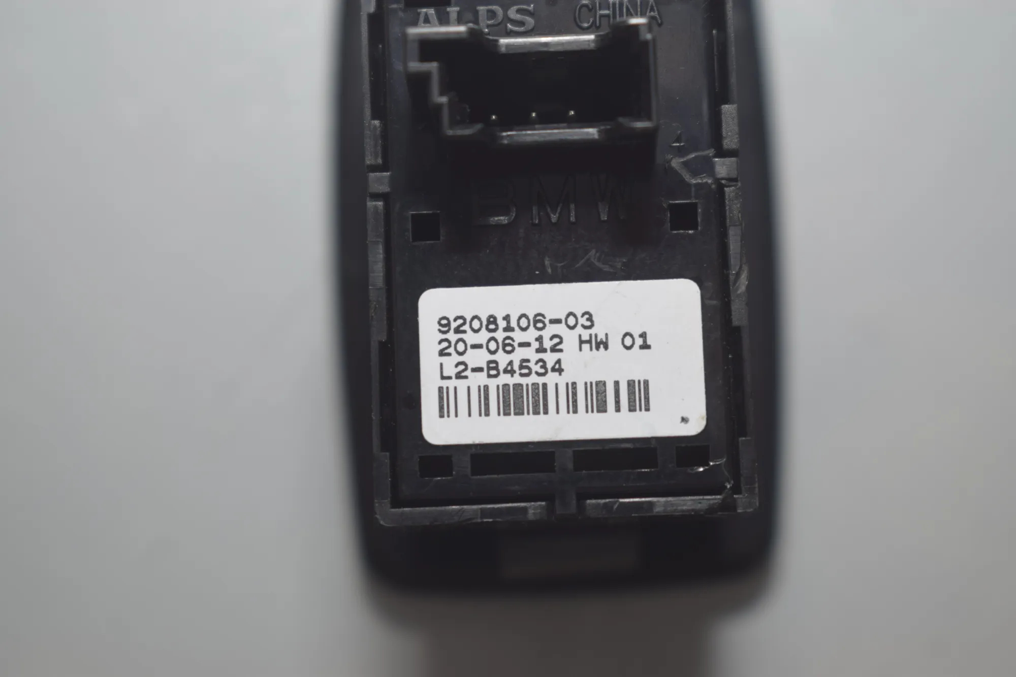 Rear Left Door Window Switch – OEM 9208106 · BMW 3 (F30, F80) 328 i xDrive 2012 – 5