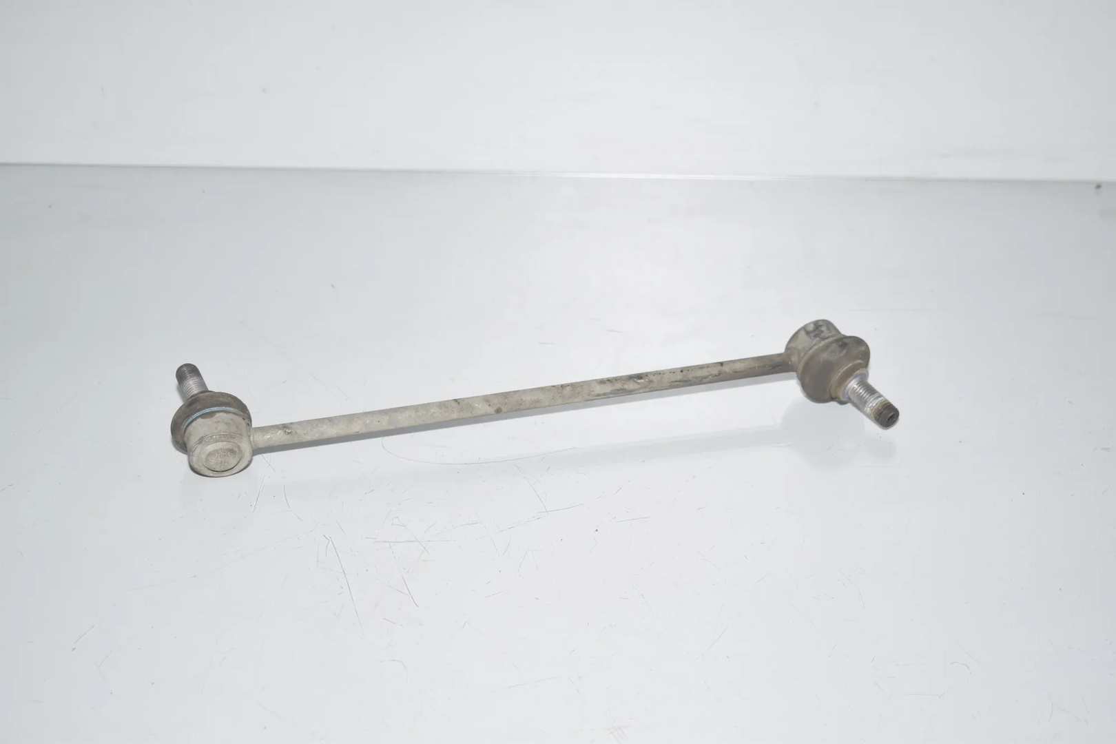 Front Right Stabilizer Link – OEM 6777319 · BMW 6 Gran Coupe (F06) 640 d 2013 – 3