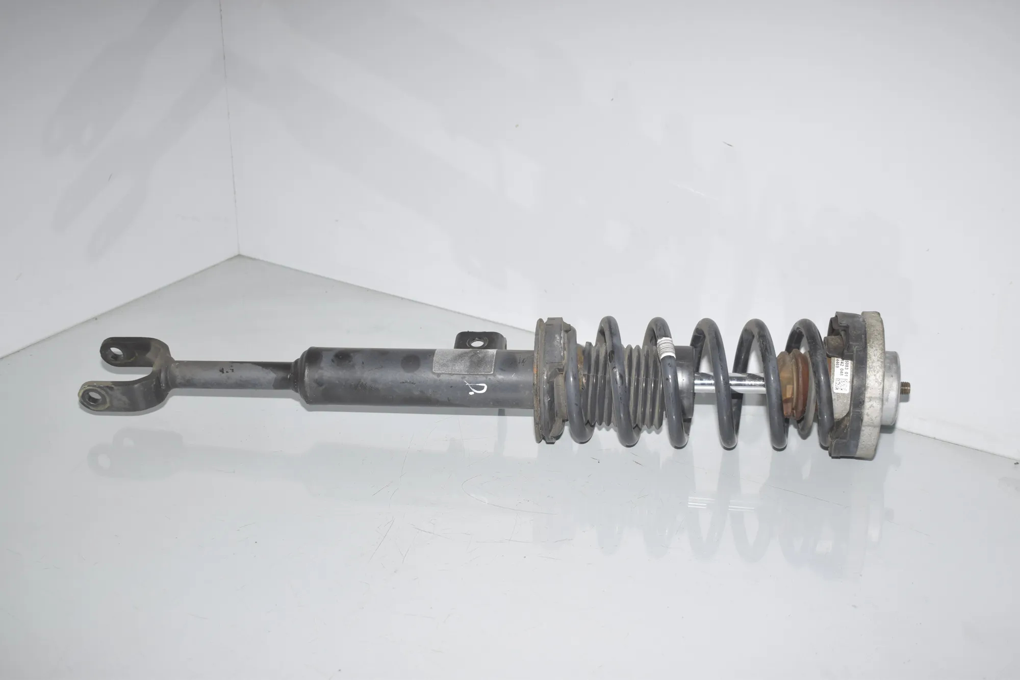 Front Right Shock Absorber – OEM 6860748 · BMW 6 Gran Coupe (F06) 640 d 2013 – 2