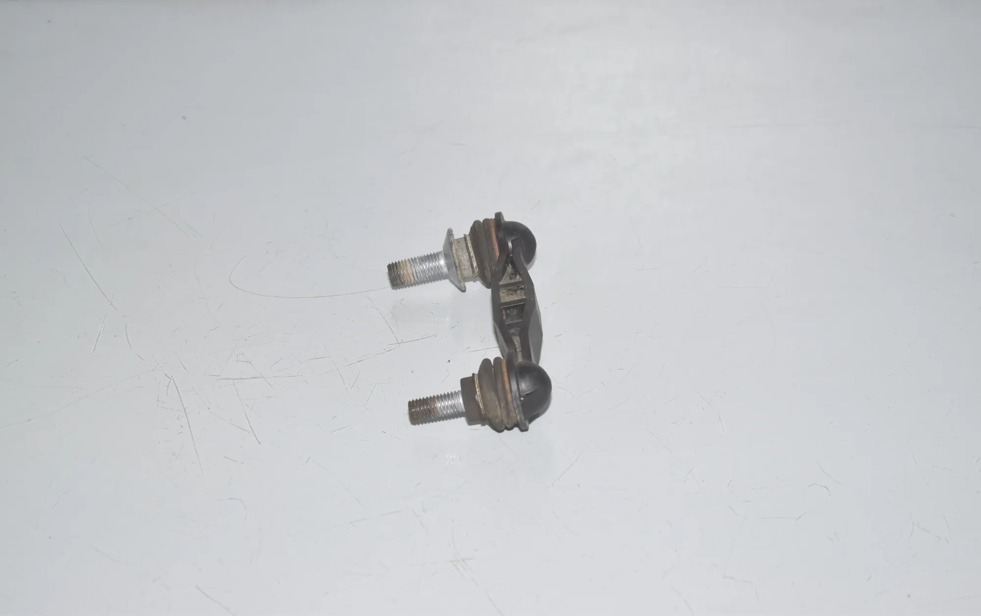 Rear Left Stabilizer Link – OEM 2450703 · BMW 6 Gran Coupe (F06) 640 d 2013 – 2