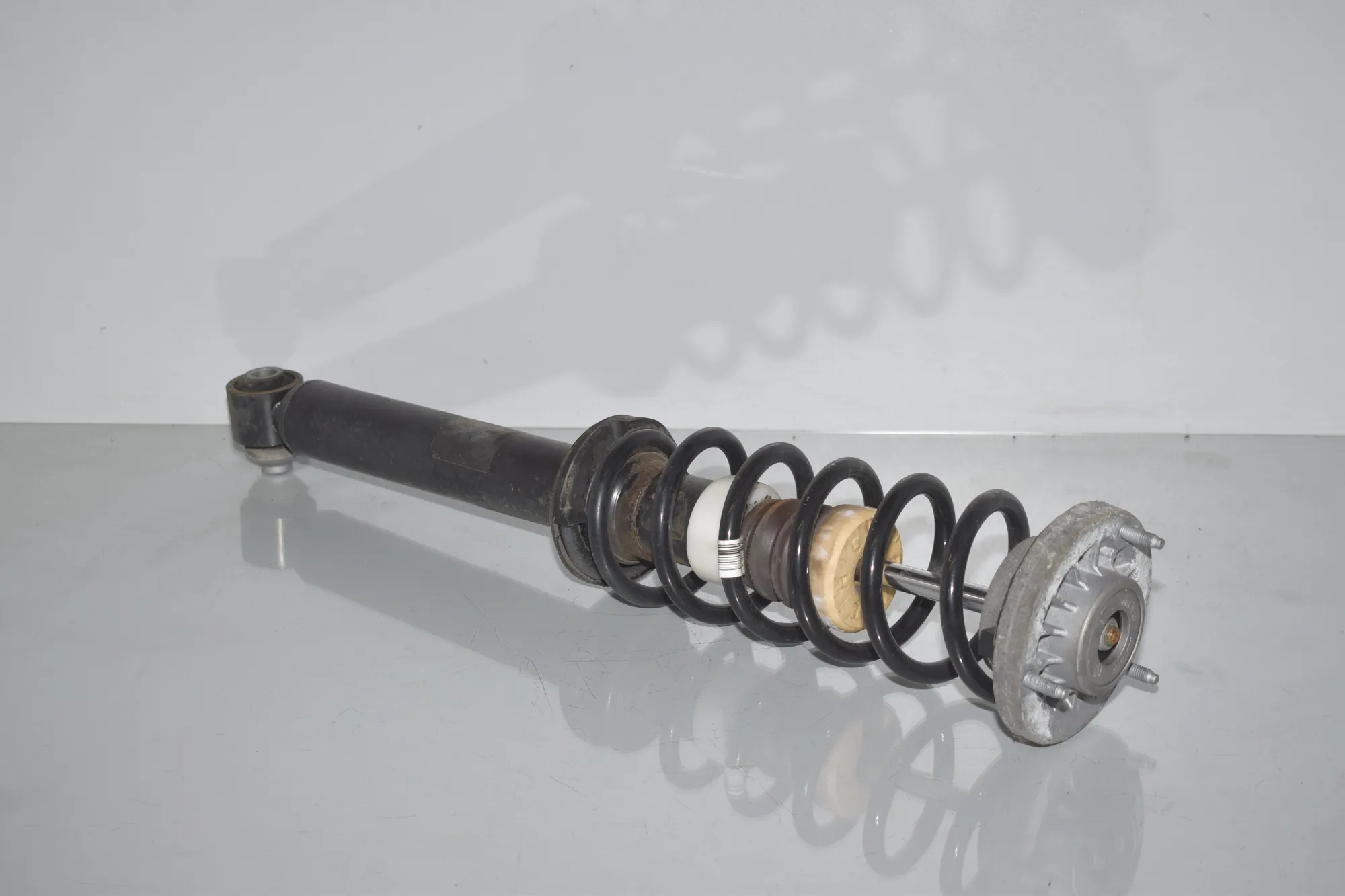 Rear Left Shock Absorber – OEM 6789386 · BMW 6 Gran Coupe (F06) 640 d 2013 – 3