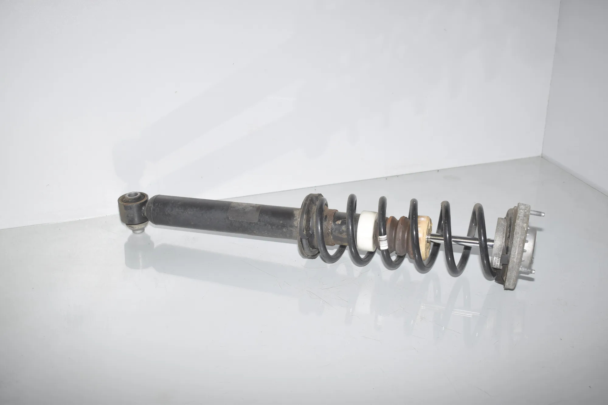 Rear Left Shock Absorber – OEM 6789386 · BMW 6 Gran Coupe (F06) 640 d 2013 – 4