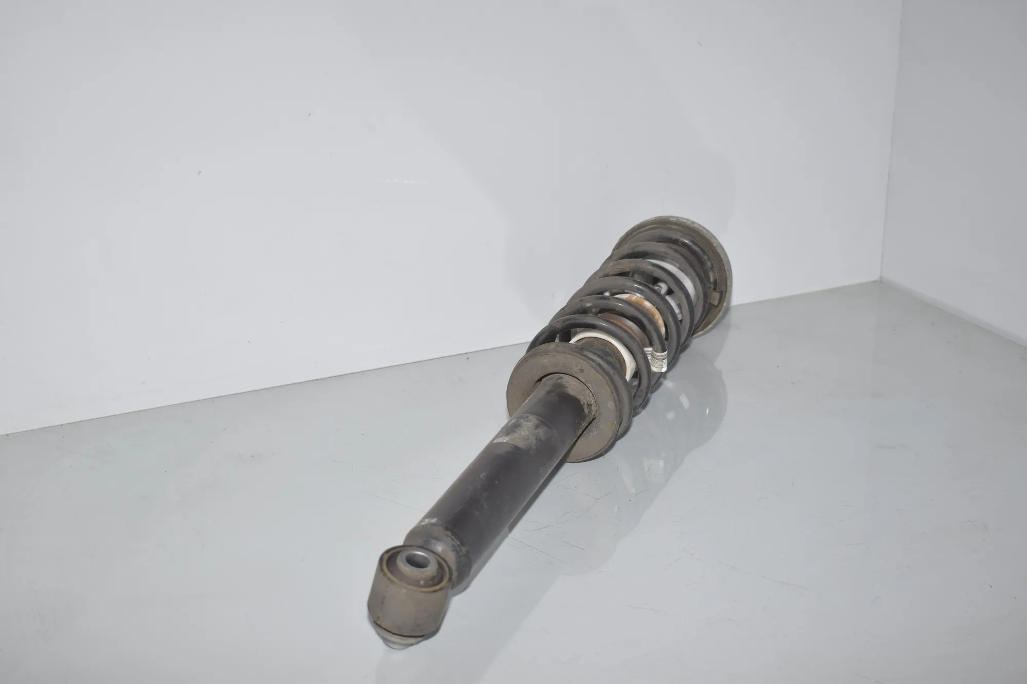 Rear Left Shock Absorber – OEM 6789386 · BMW 6 Gran Coupe (F06) 640 d 2013 – 5