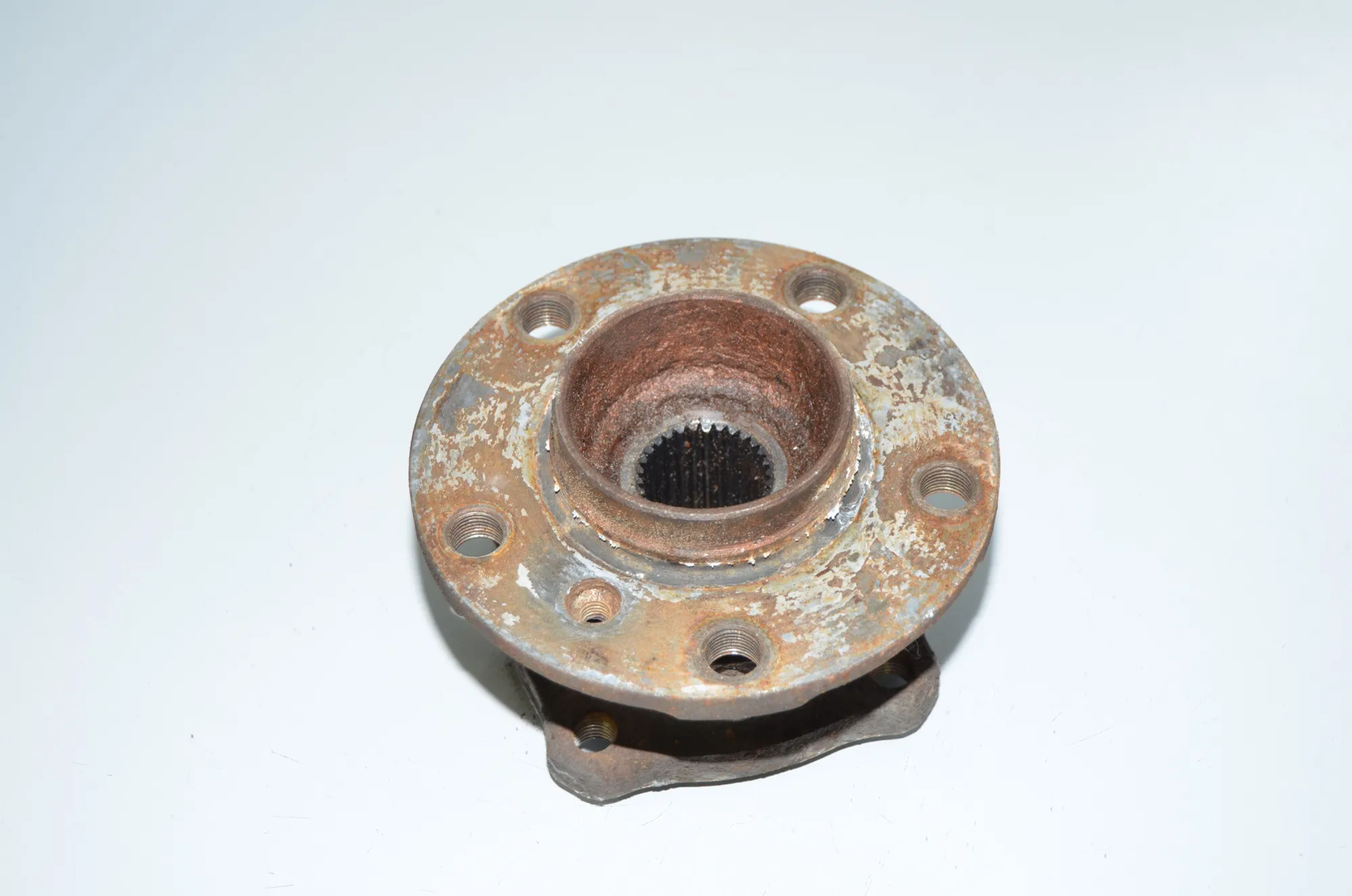 Rear Left Wheel Bearing – OEM 6777844 · BMW 5 (F10) 530 d 2010 – 2
