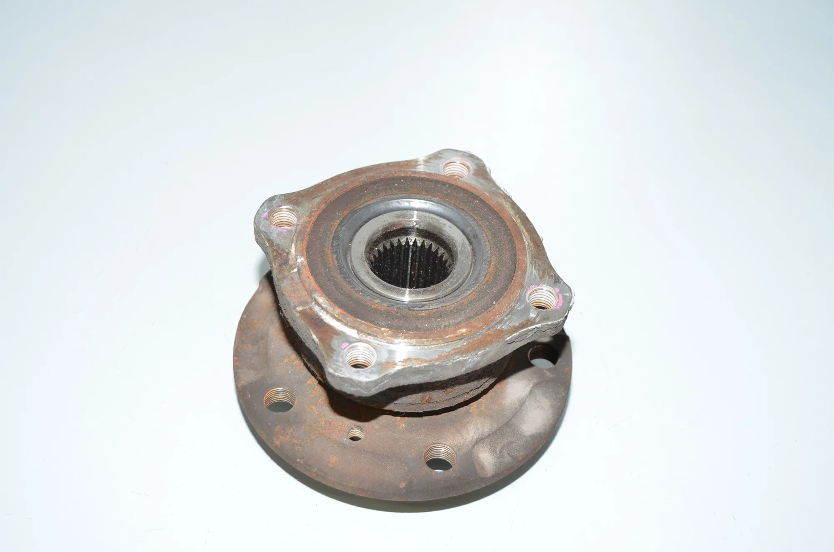 Rear Left Wheel Bearing – OEM 6777844 · BMW 5 (F10) 530 d 2010 – 3
