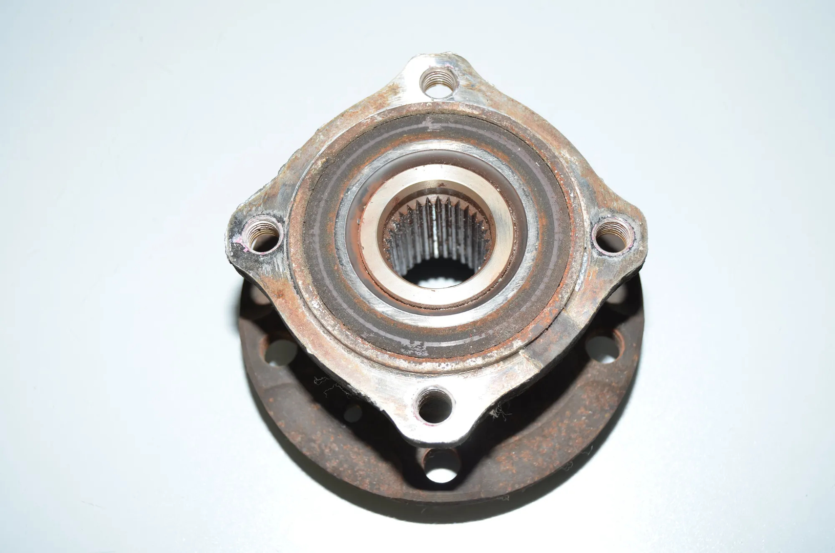 Rear Right Wheel Bearing – OEM 6867806 · BMW 5 (F10) 530 d 2010 – 3