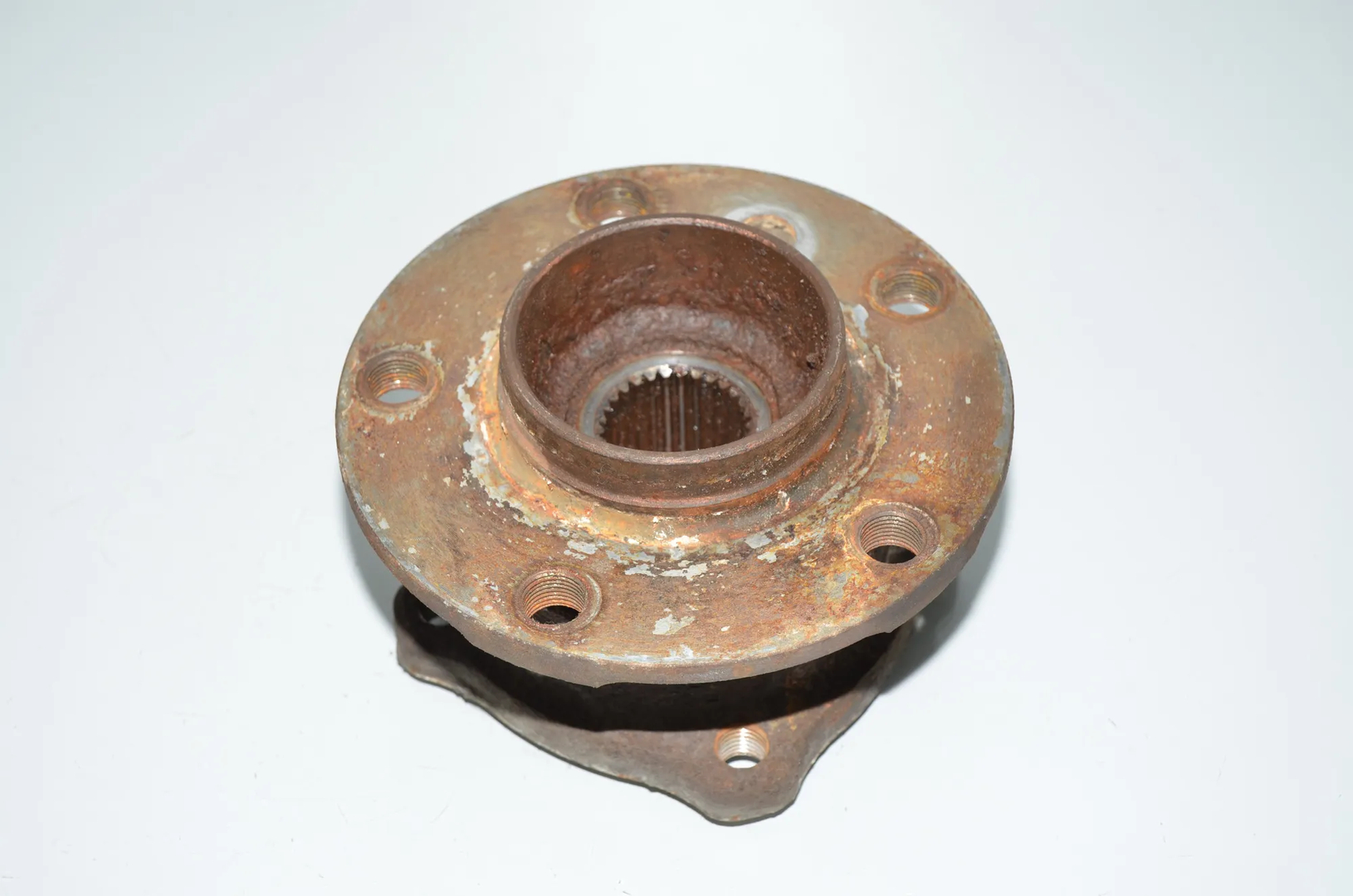 Rear Right Wheel Bearing – OEM 6867806 · BMW 5 (F10) 530 d 2010 – 2
