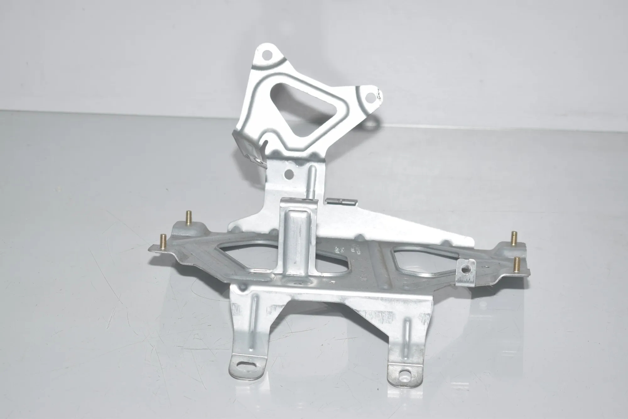 Bracket – OEM 9237830 · BMW 6 Gran Coupe (F06) 640 d 2013 – 3