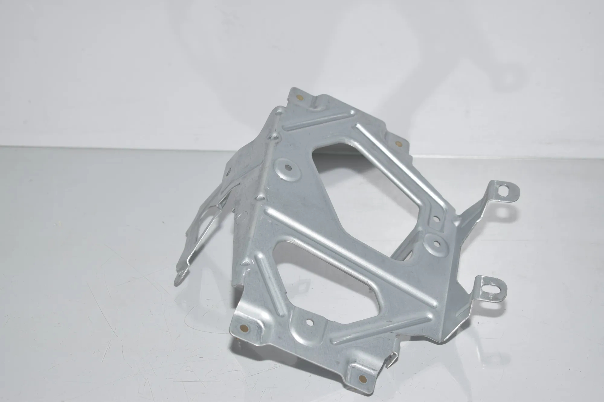 Bracket – OEM 9237830 · BMW 6 Gran Coupe (F06) 640 d 2013 – 2