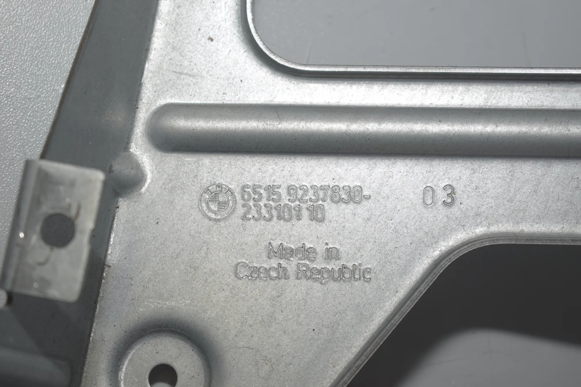 Bracket – OEM 9237830 · BMW 6 Gran Coupe (F06) 640 d 2013 – 5