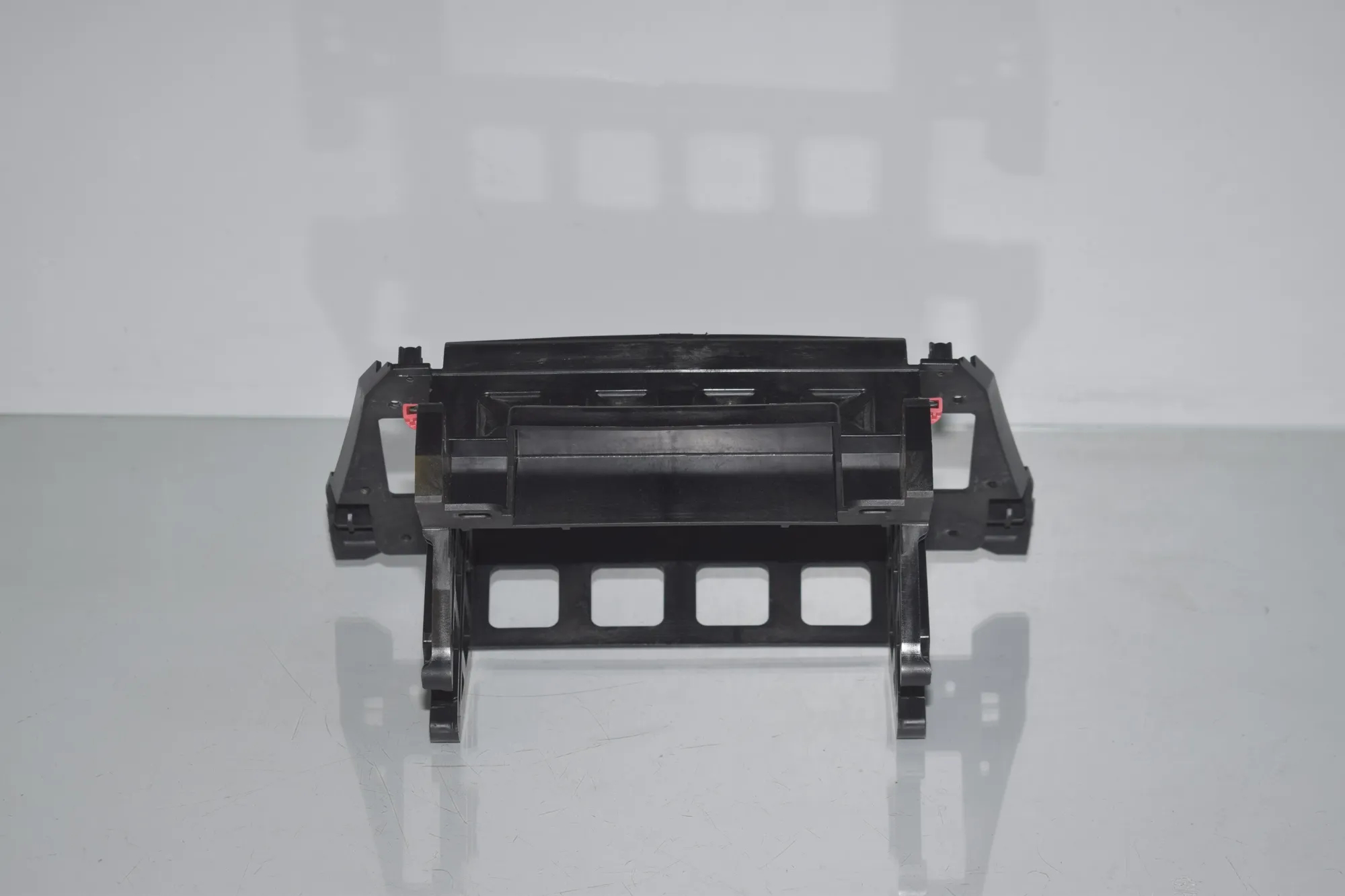 Bracket – OEM 105023891 · BMW 6 Gran Coupe (F06) 640 d 2013 – 2