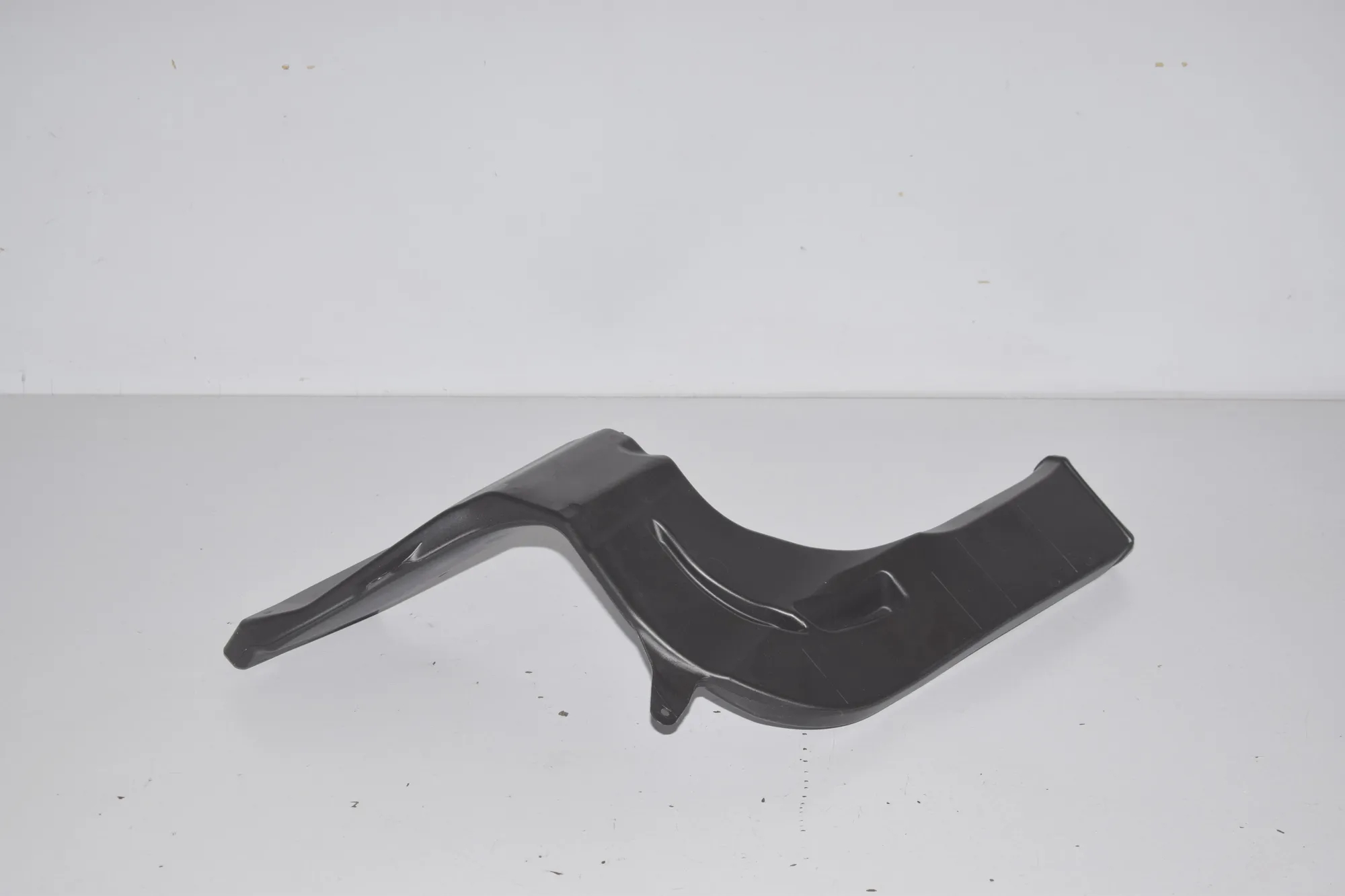 Interior Air Duct Channel – OEM 9113014 · BMW 6 Gran Coupe (F06) 640 d 2013