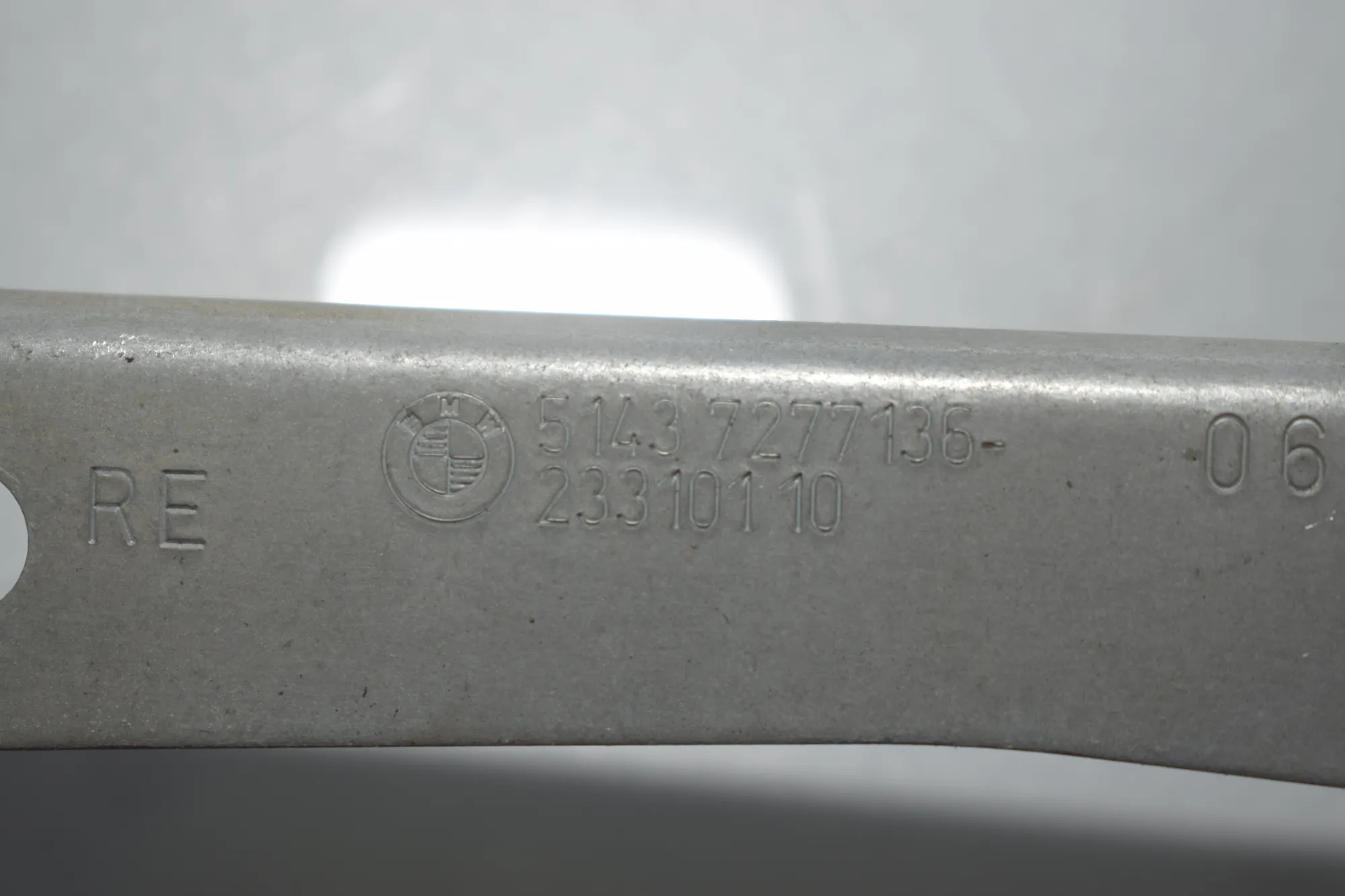 Bracket – OEM 7277136 · BMW 6 Gran Coupe (F06) 640 d 2013 – 5