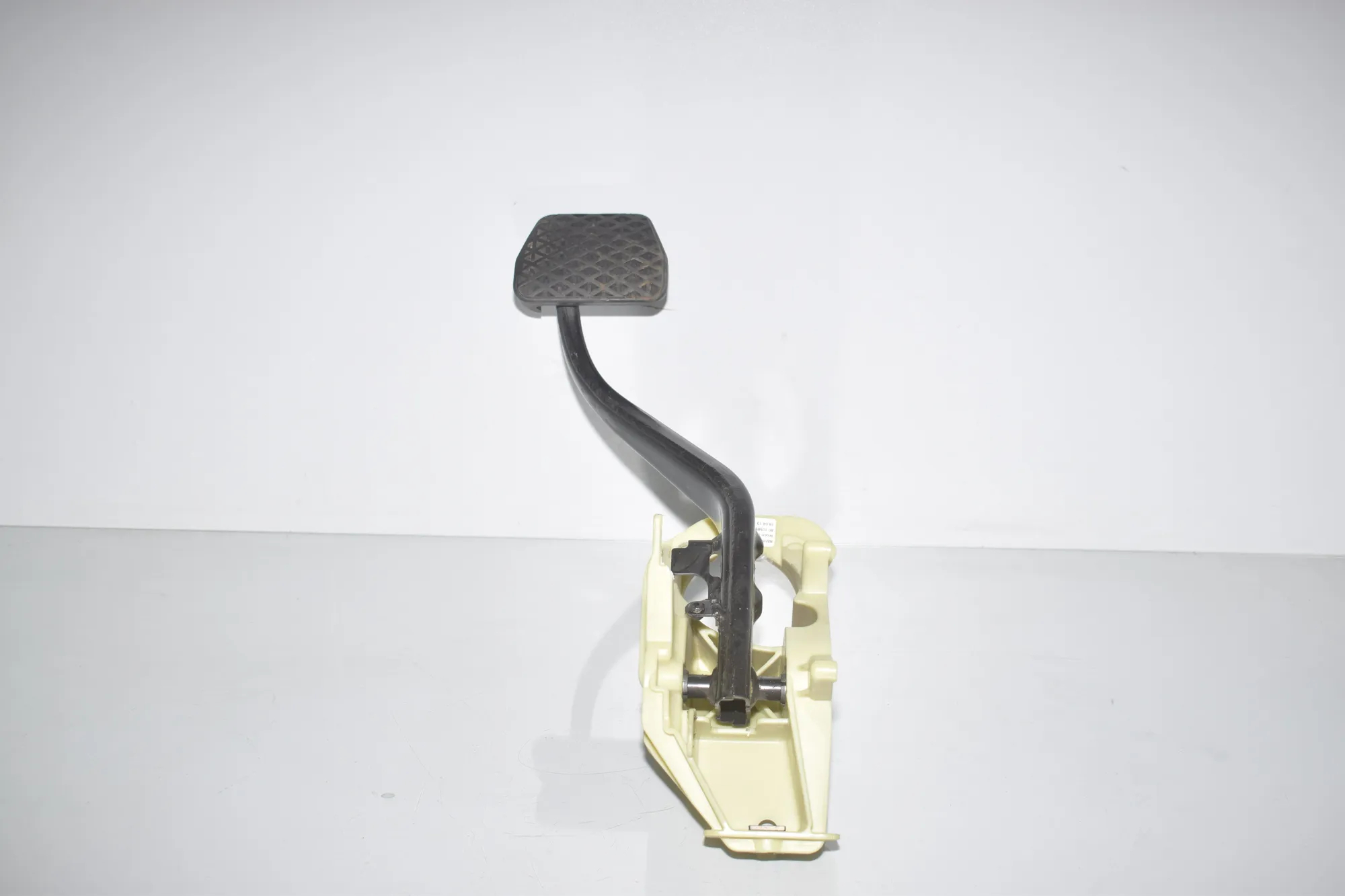 Brake Pedal – OEM 6775368 · BMW 6 Gran Coupe (F06) 640 d 2013 – 3