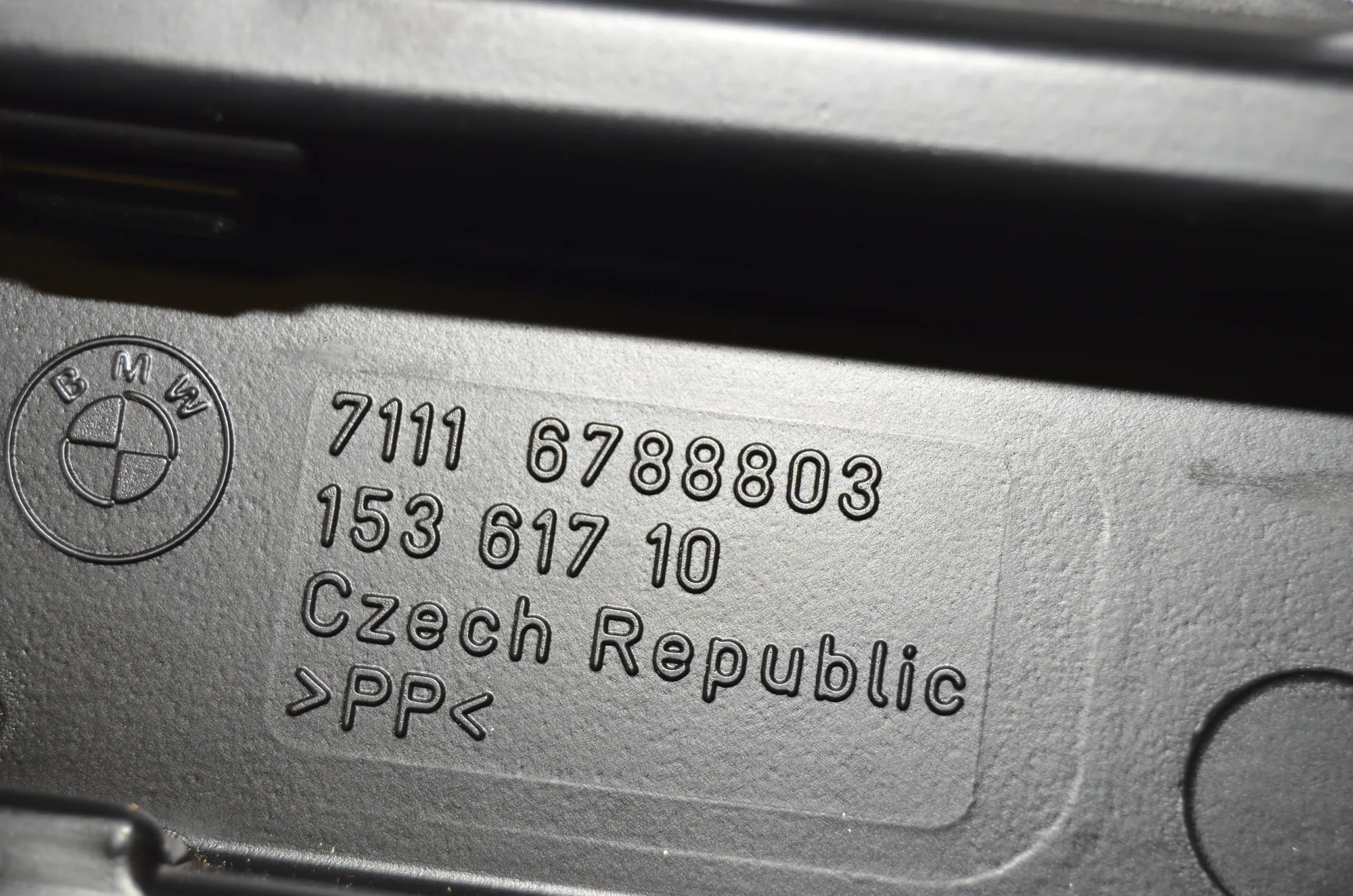 Glove Compartment – OEM 6788803 · BMW 5 (F10) 525 d 2012 – 5