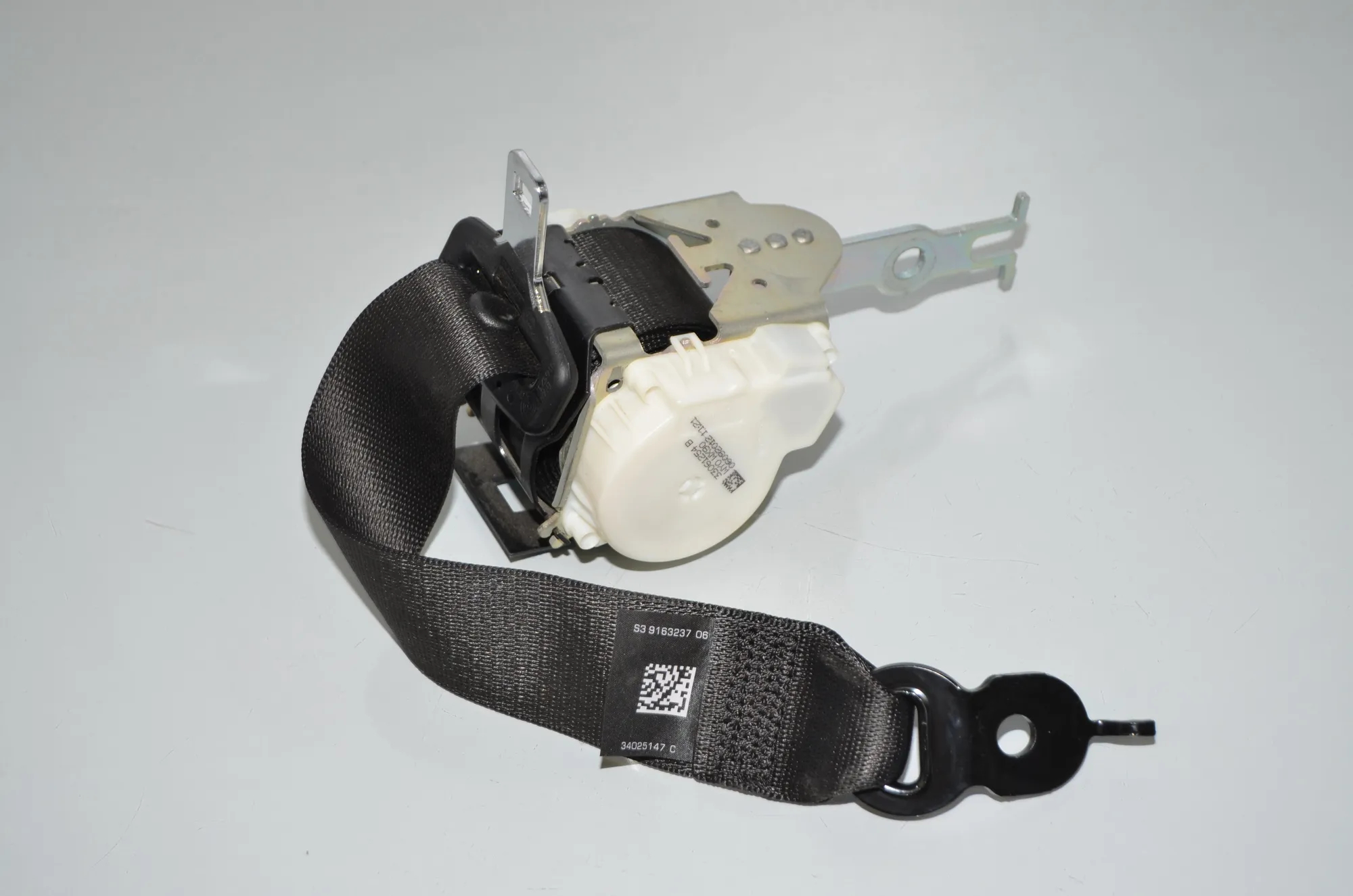 Rear Left Seatbelt – OEM 9163237 · BMW 5 (F10) 525 d 2012 – 2