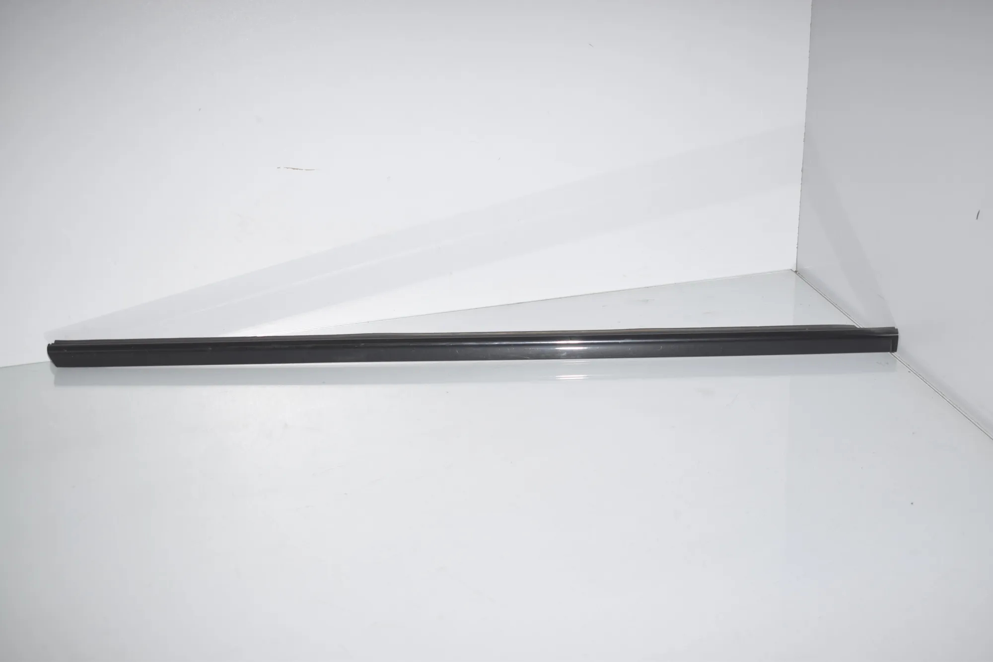 Front Right Door Window Molding – OEM 7291920 · BMW 6 Gran Coupe (F06) 640 d 2013 – 3