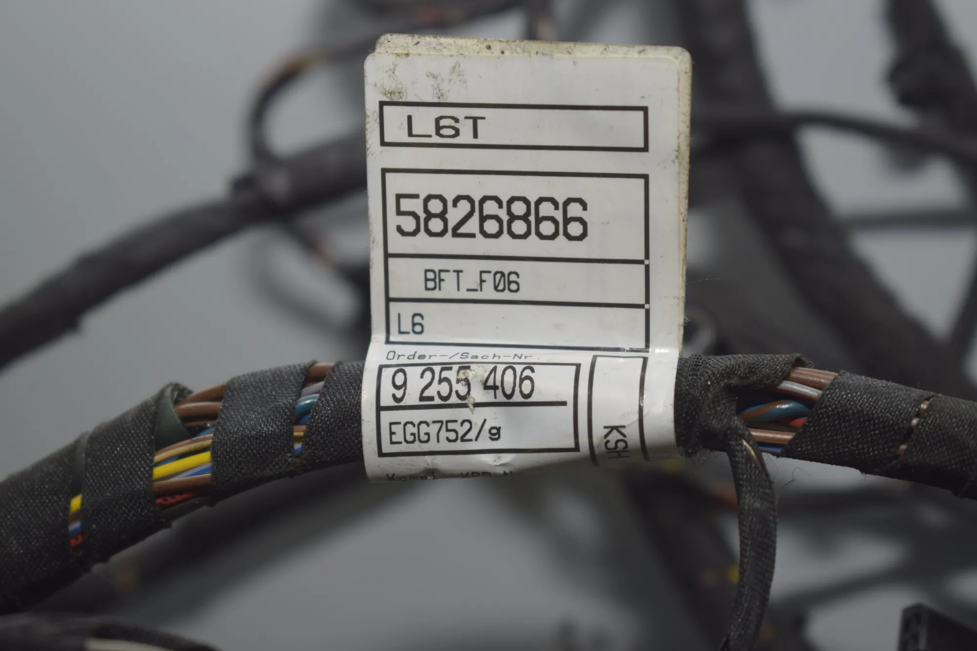Front Right Door Wiring – OEM 9255406 · BMW 6 Gran Coupe (F06) 640 d 2013 – 4