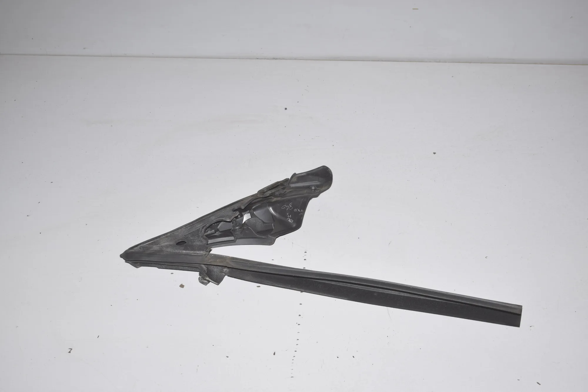 Front Right Door Seal Rubber – OEM 7217492 · BMW 6 Gran Coupe (F06) 640 d 2013 – 2