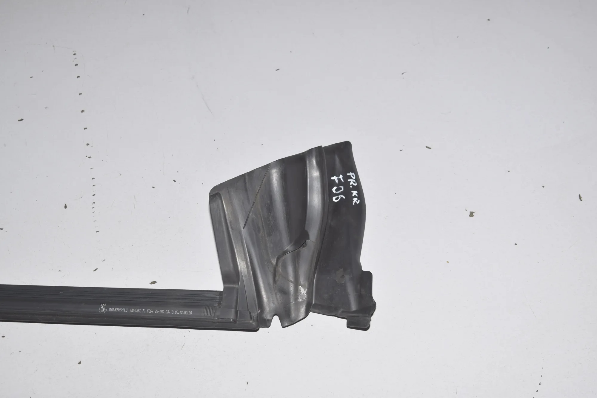 Front Left Door Seal Rubber – OEM 7275293 · BMW 6 Gran Coupe (F06) 640 d 2013 – 4