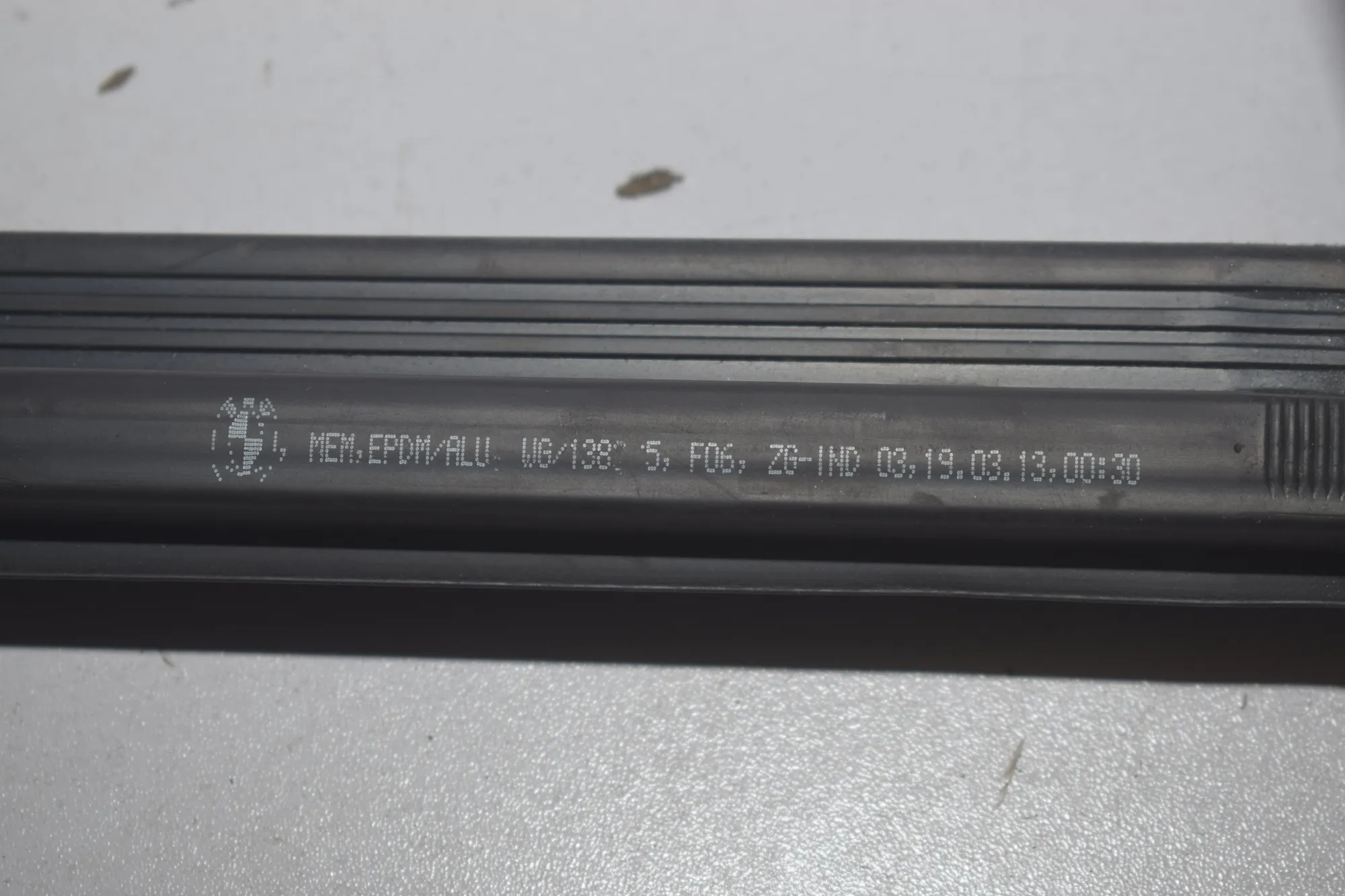 Front Left Door Seal Rubber – OEM 7275293 · BMW 6 Gran Coupe (F06) 640 d 2013 – 5
