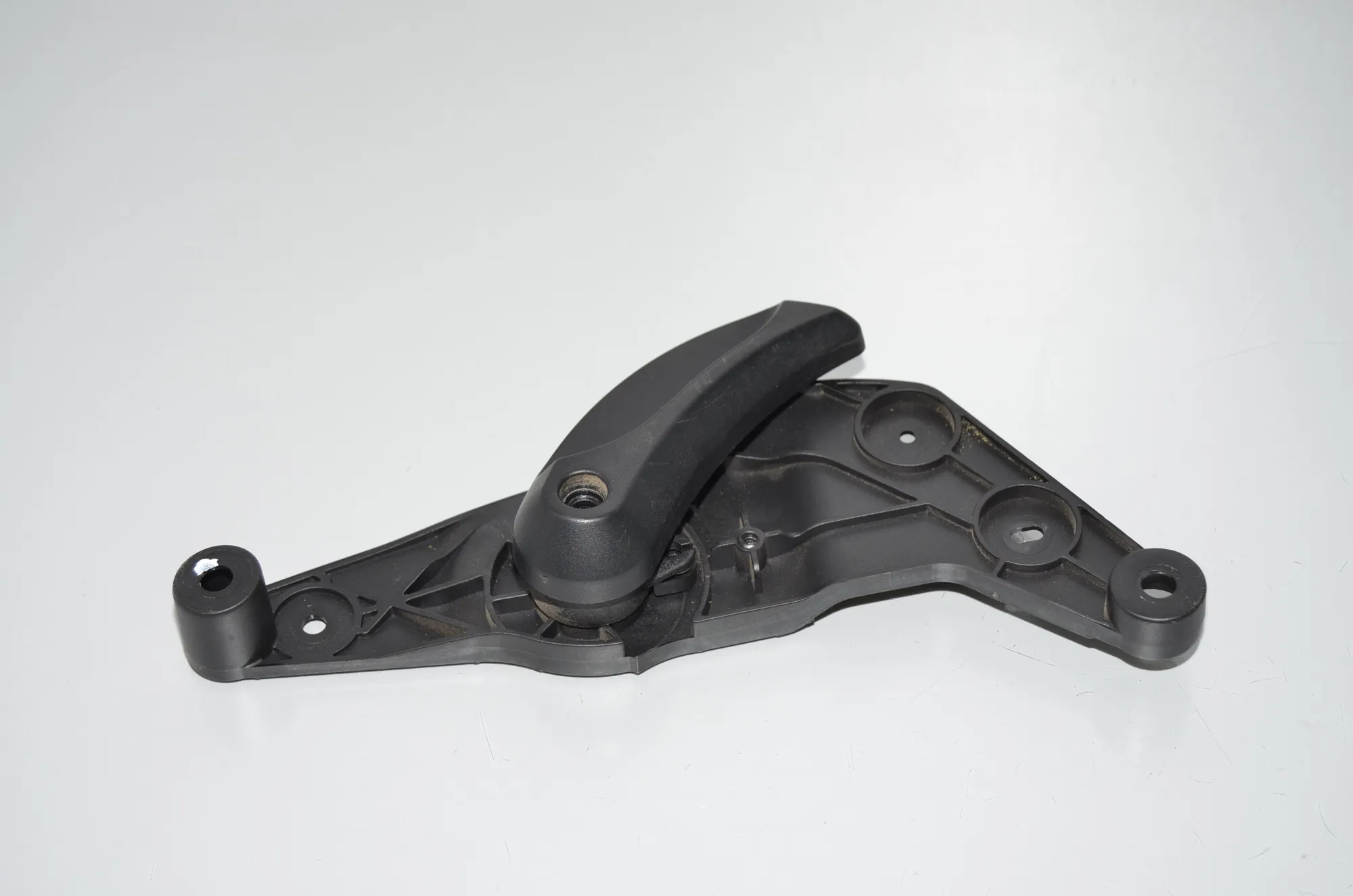 Bonnet Release Handle – OEM 9114002 · BMW 5 (F10) 525 d 2012 – 2