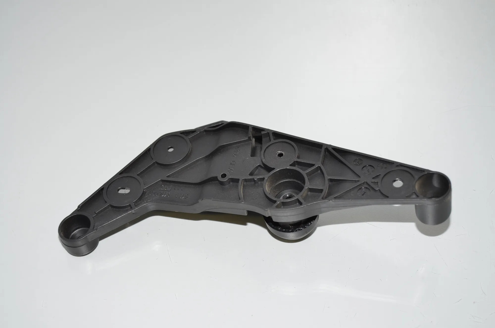 Bonnet Release Handle – OEM 9114002 · BMW 5 (F10) 525 d 2012 – 4