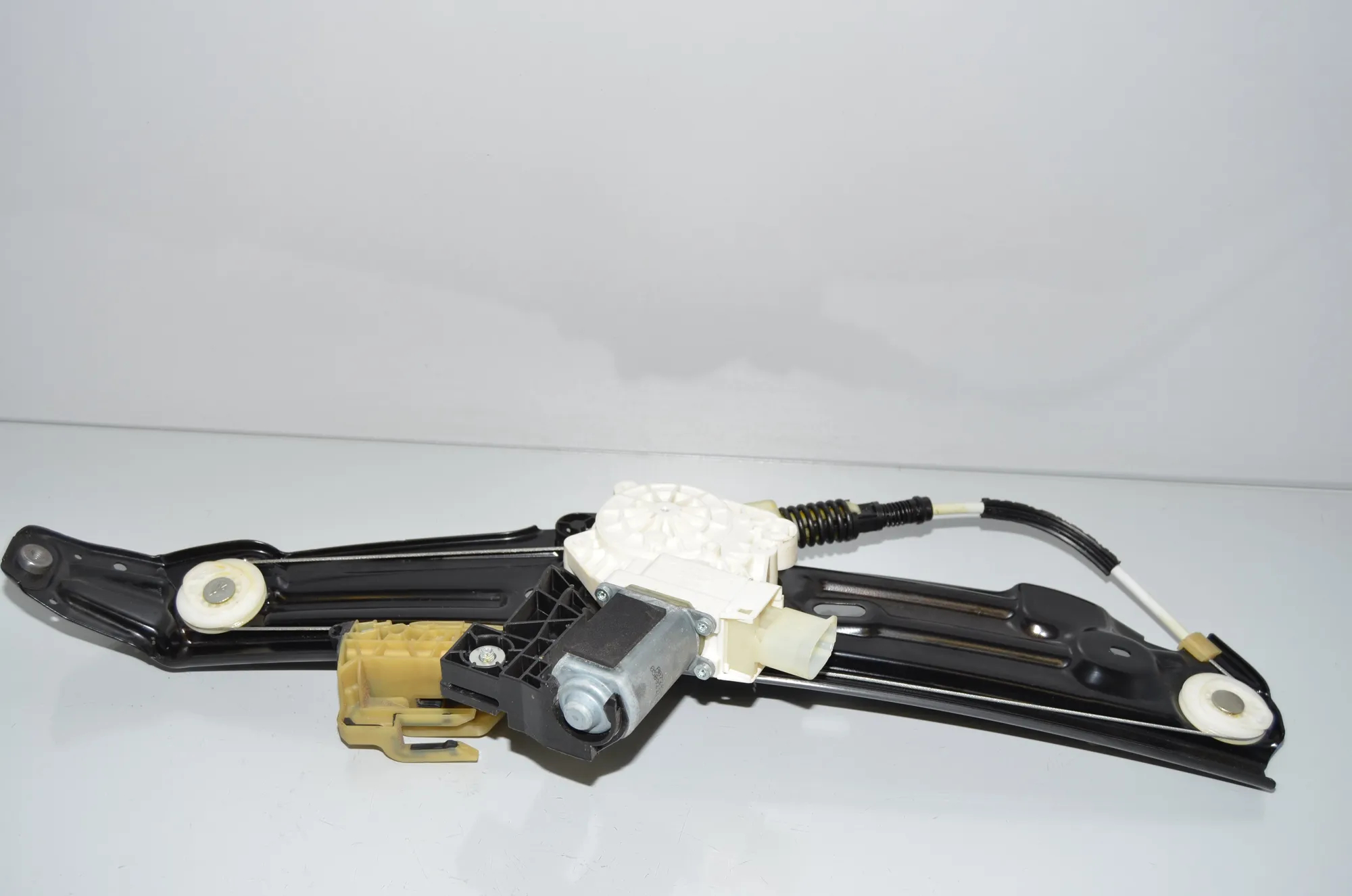 Rear Left Door Window Regulator – OEM 7182613 · BMW 5 (F10) 525 d 2012 – 2