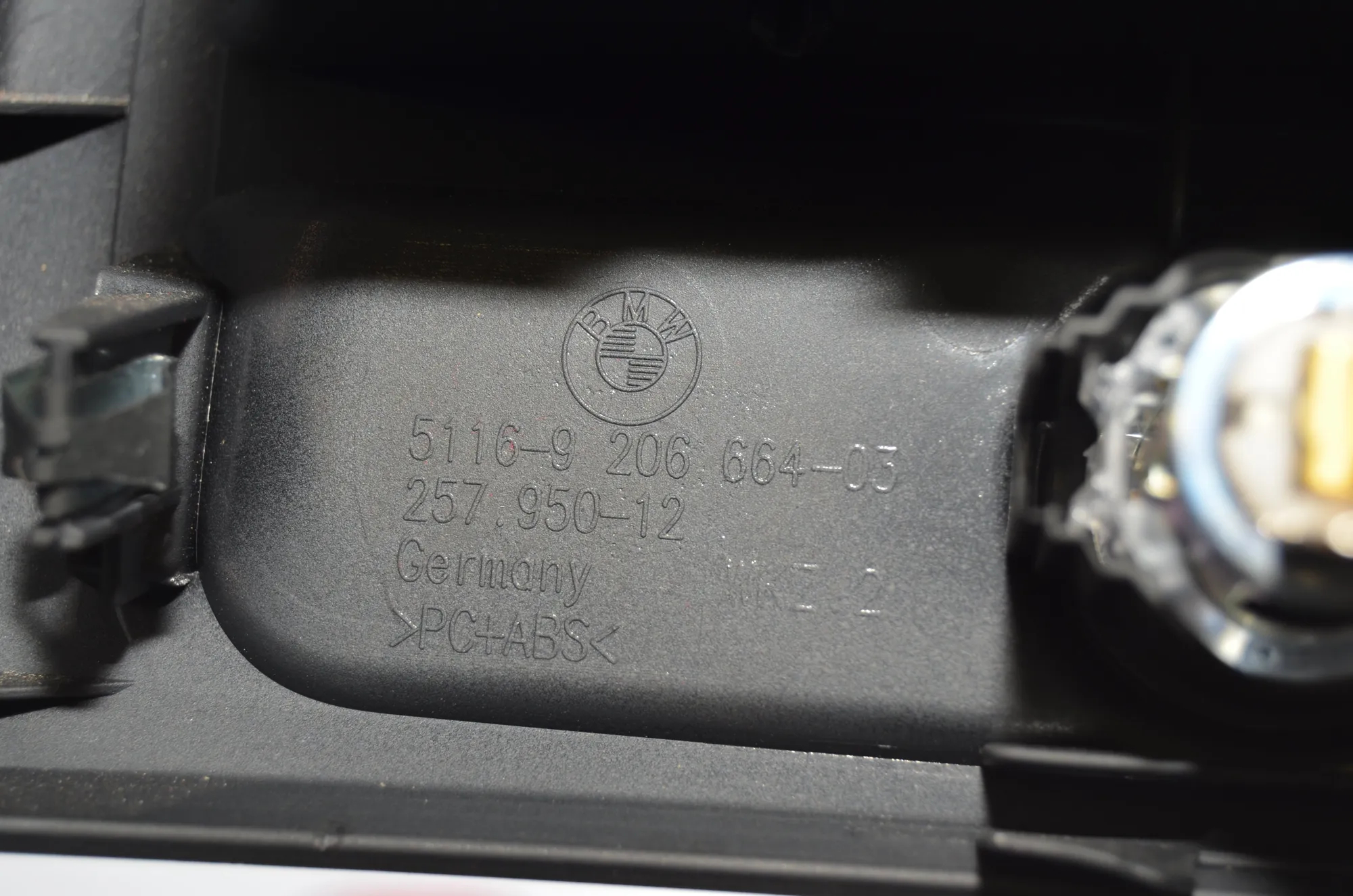 Center Console Trim – OEM 9206664 · BMW 5 (F10) 525 d 2012 – 6